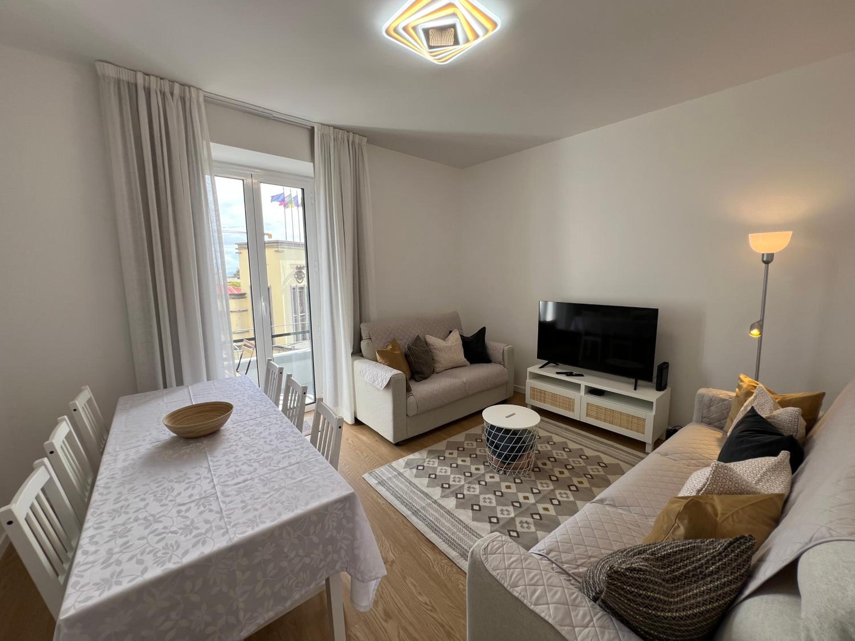Three-Bedroom Apartment with Balcony