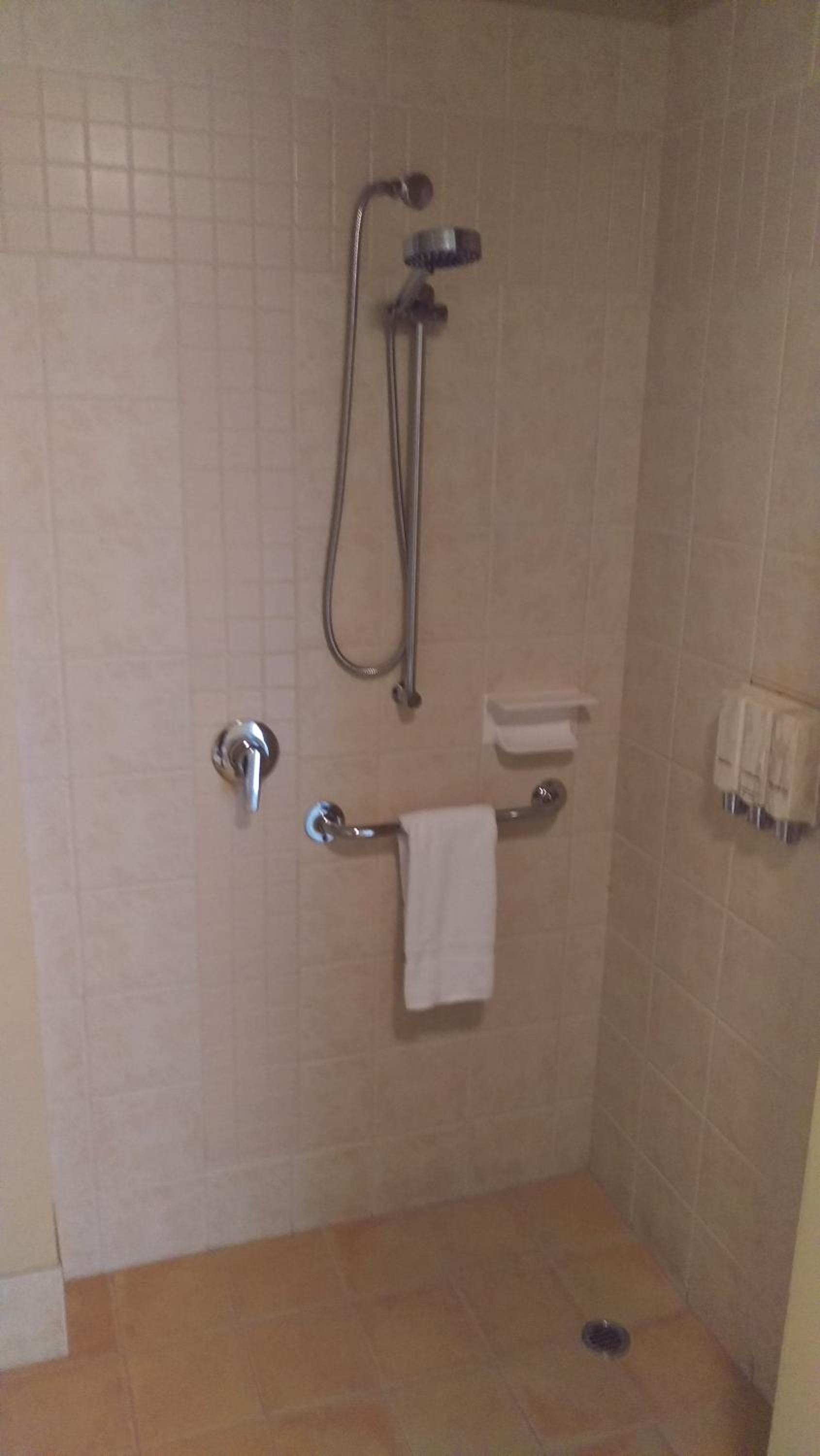 Comfort Twin Room - Disability Access photo 2