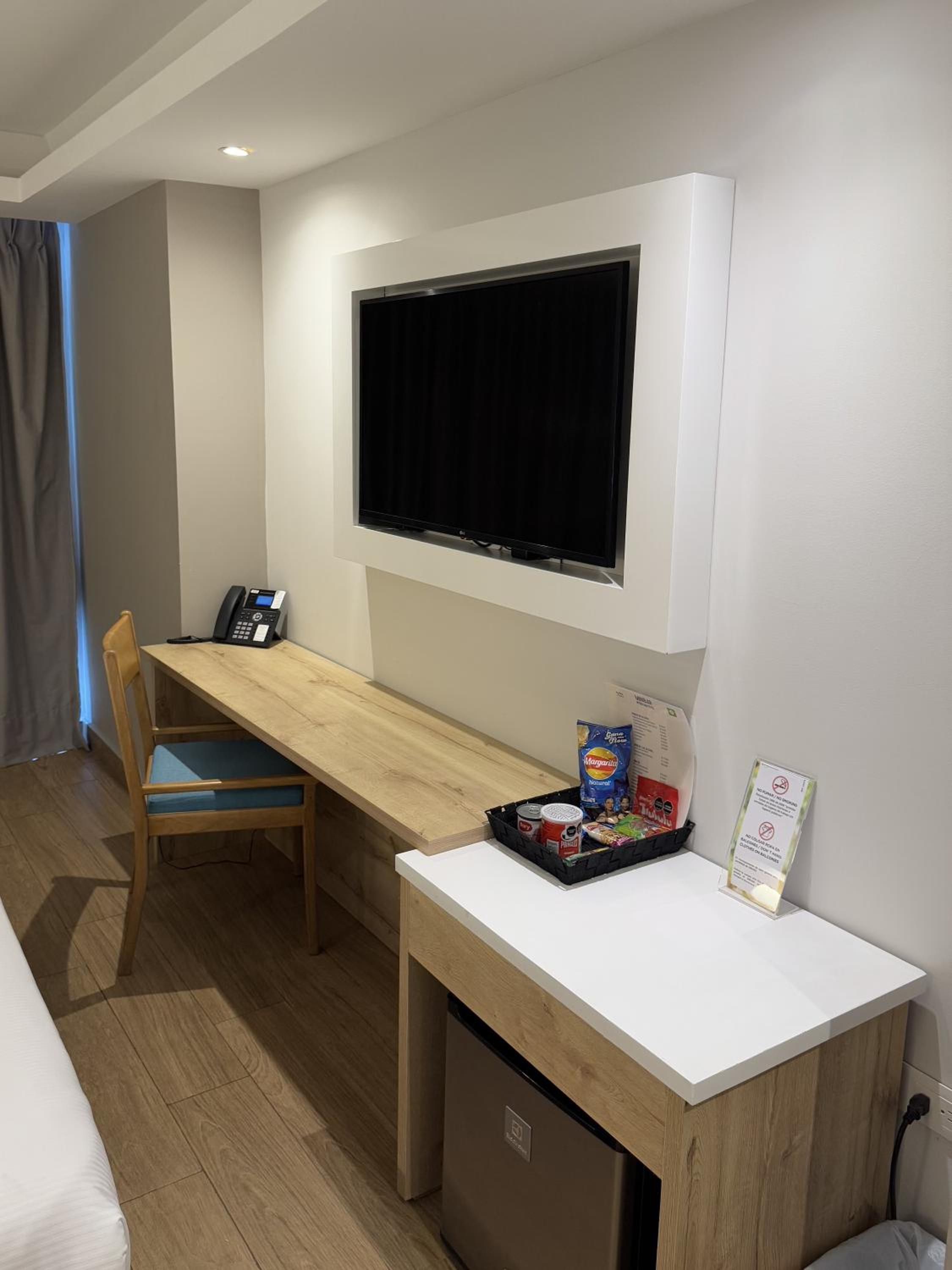 Double Room with Two Double Beds - Mobility Access/Non-Smoking - Photo 4