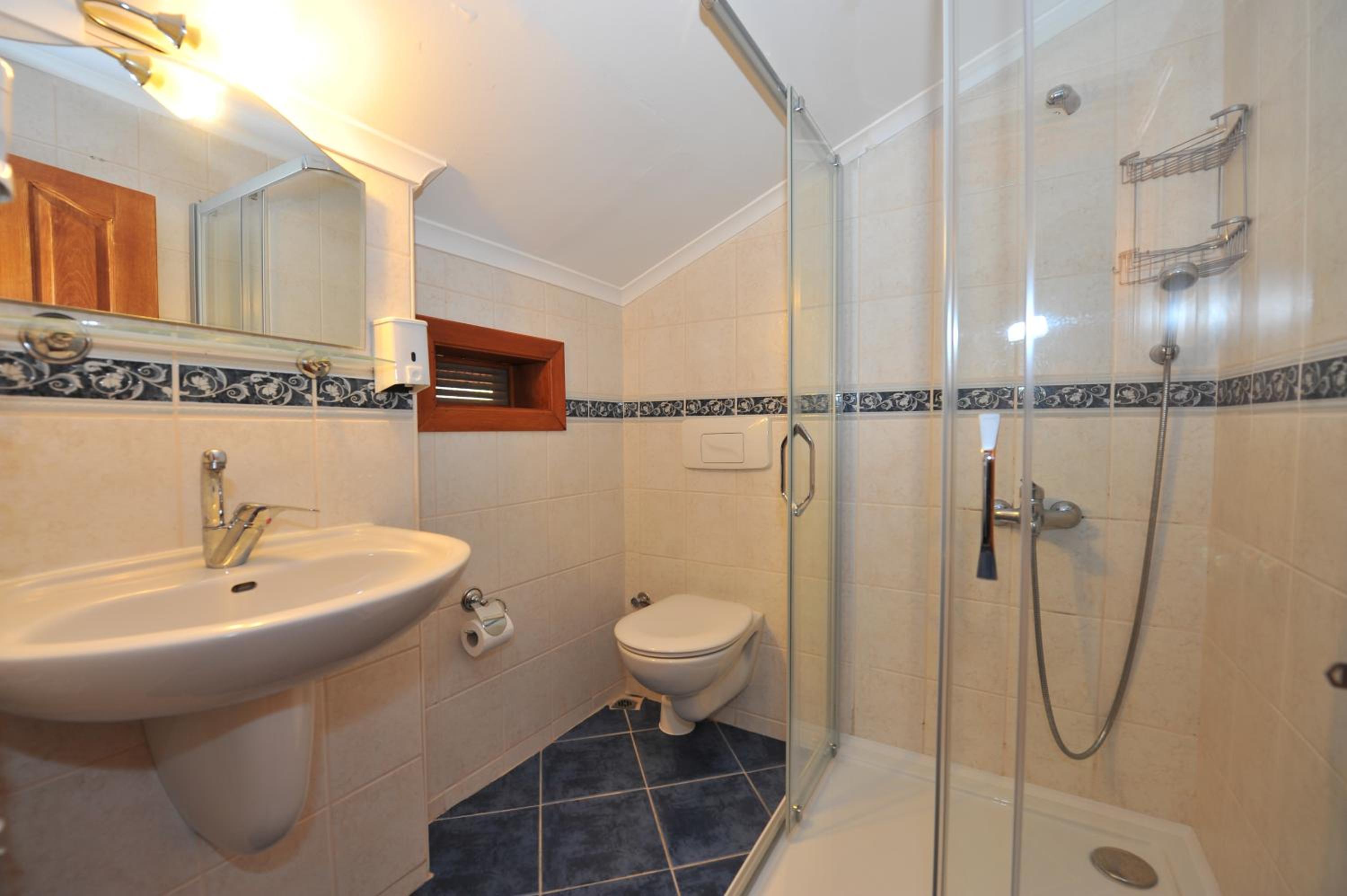 Standard Double or Twin Room - Attic photo 2