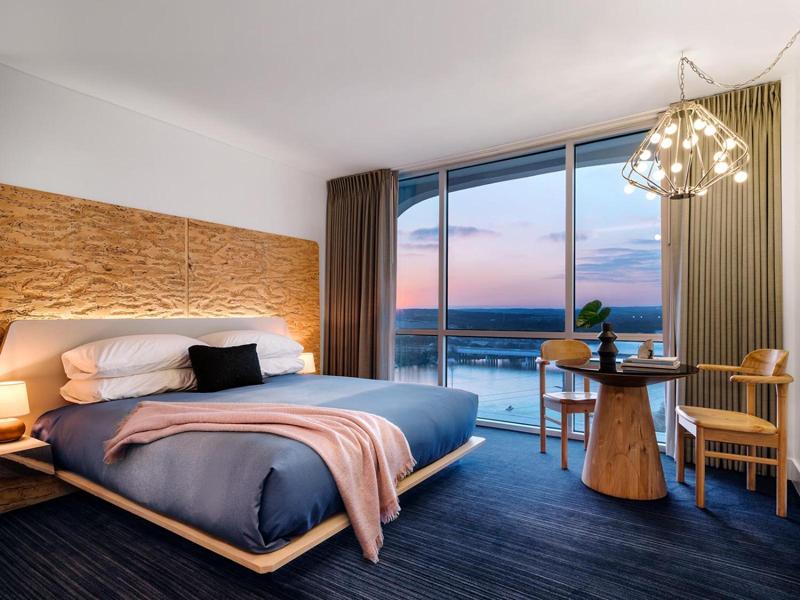 Lakeside Suite