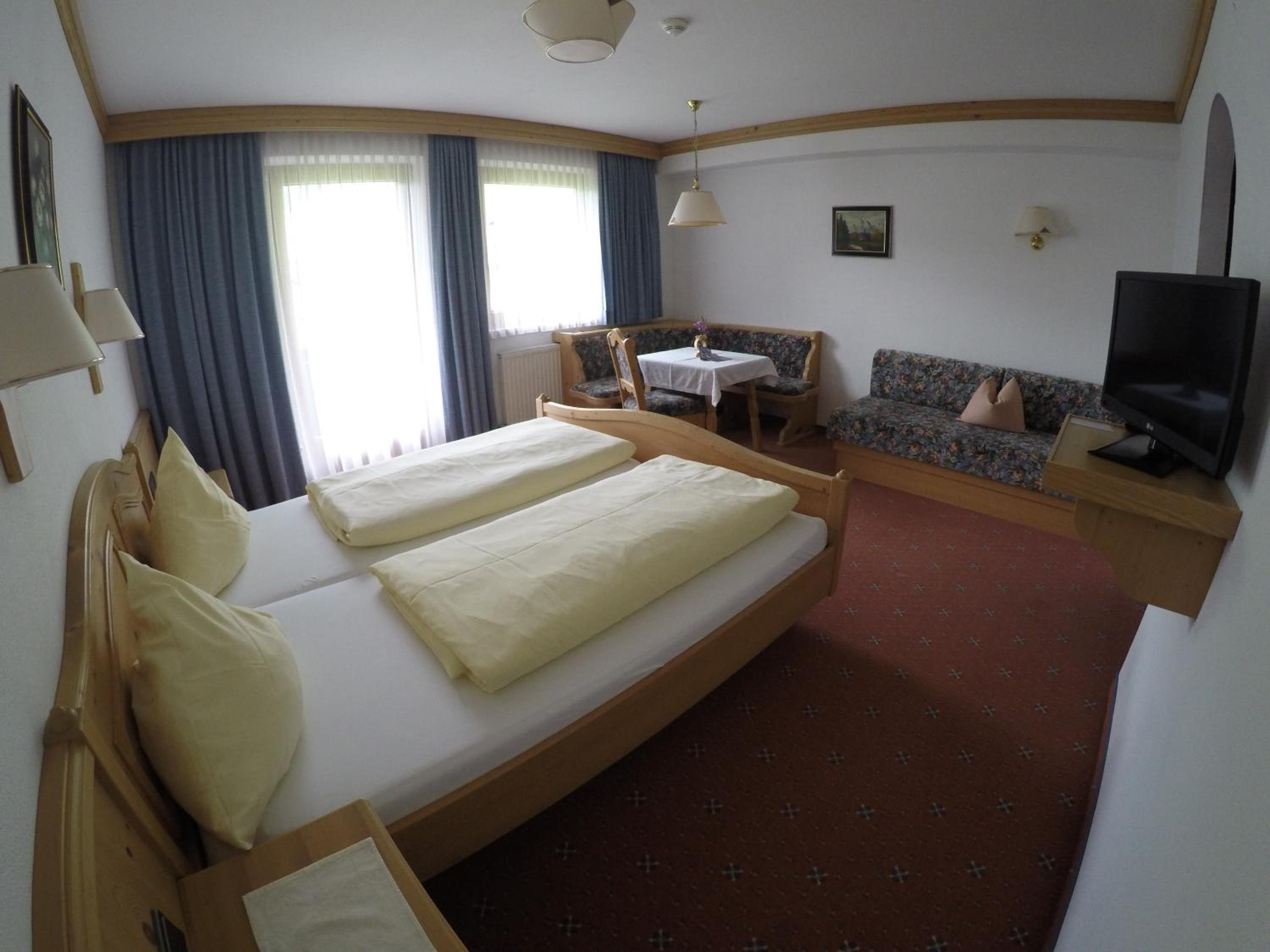 Comfort Double Room with Balcony photo 3