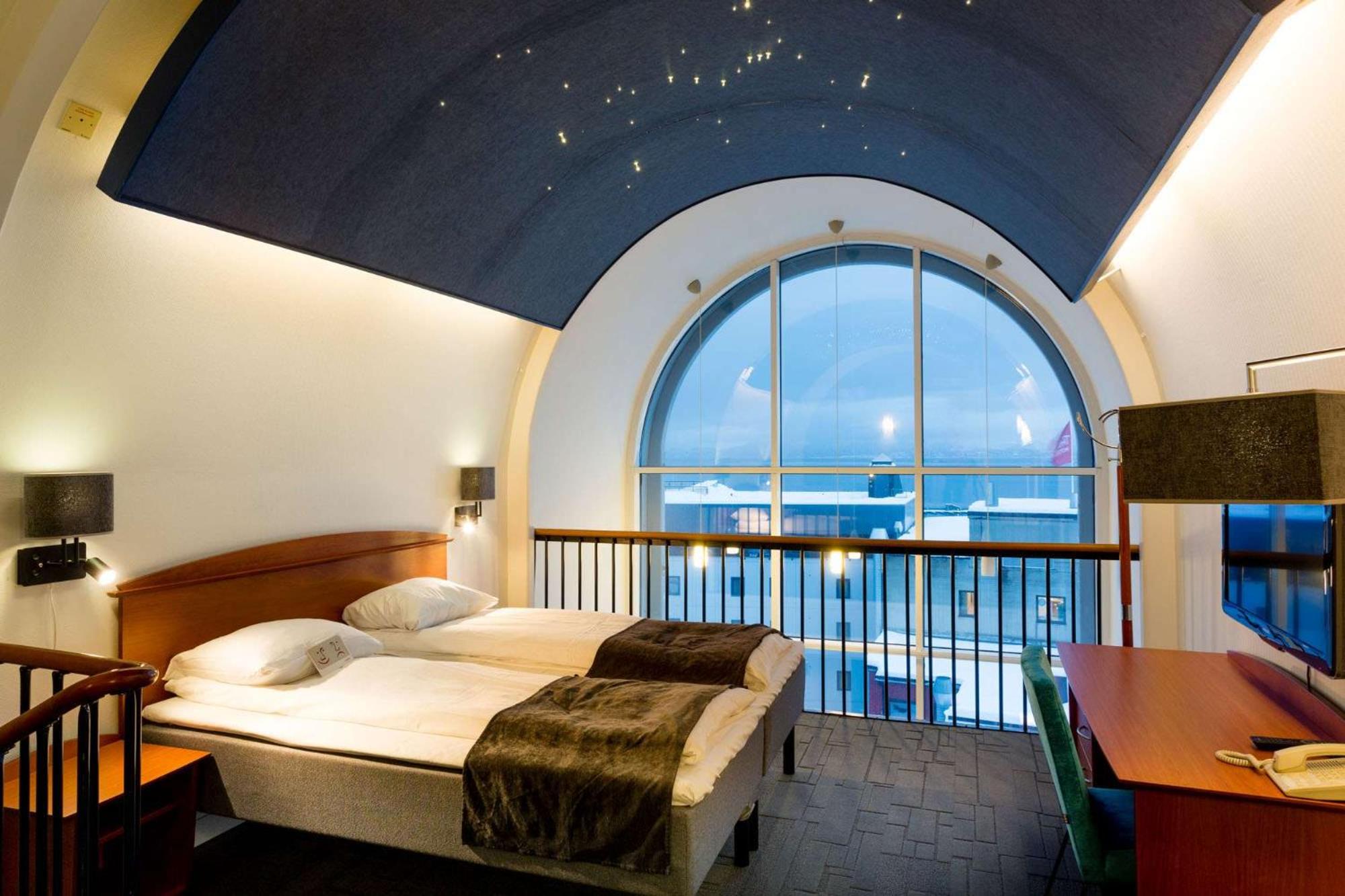 Deluxe Suite - Photo 1