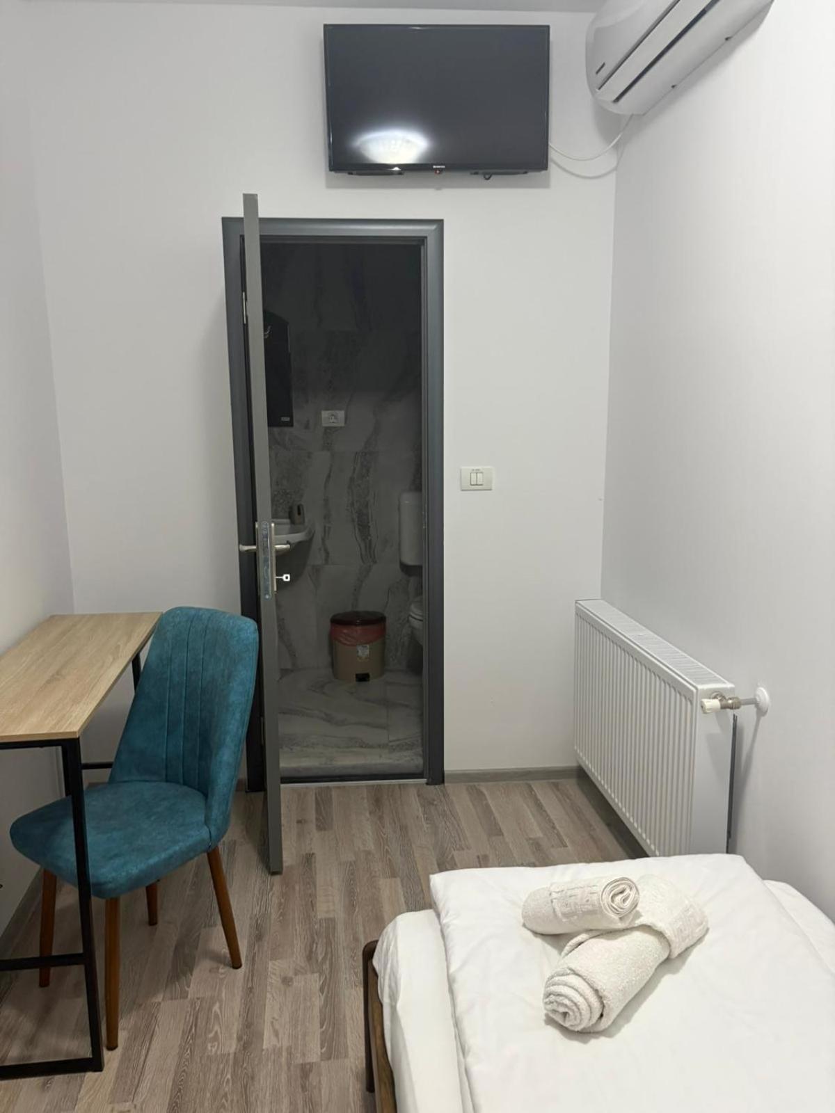 Single Room photo 2