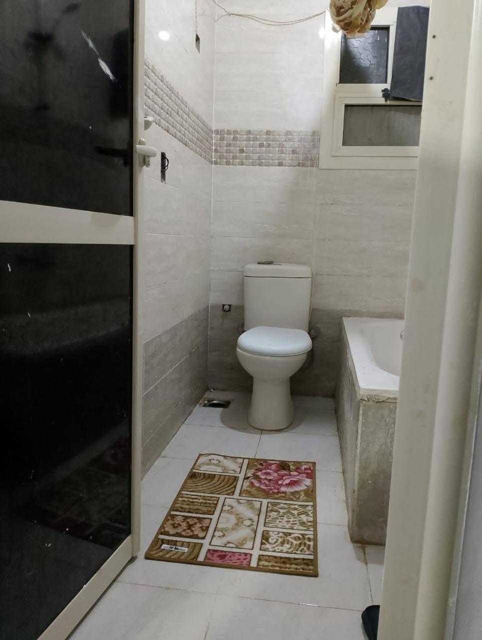 Economy Triple Room photo 2