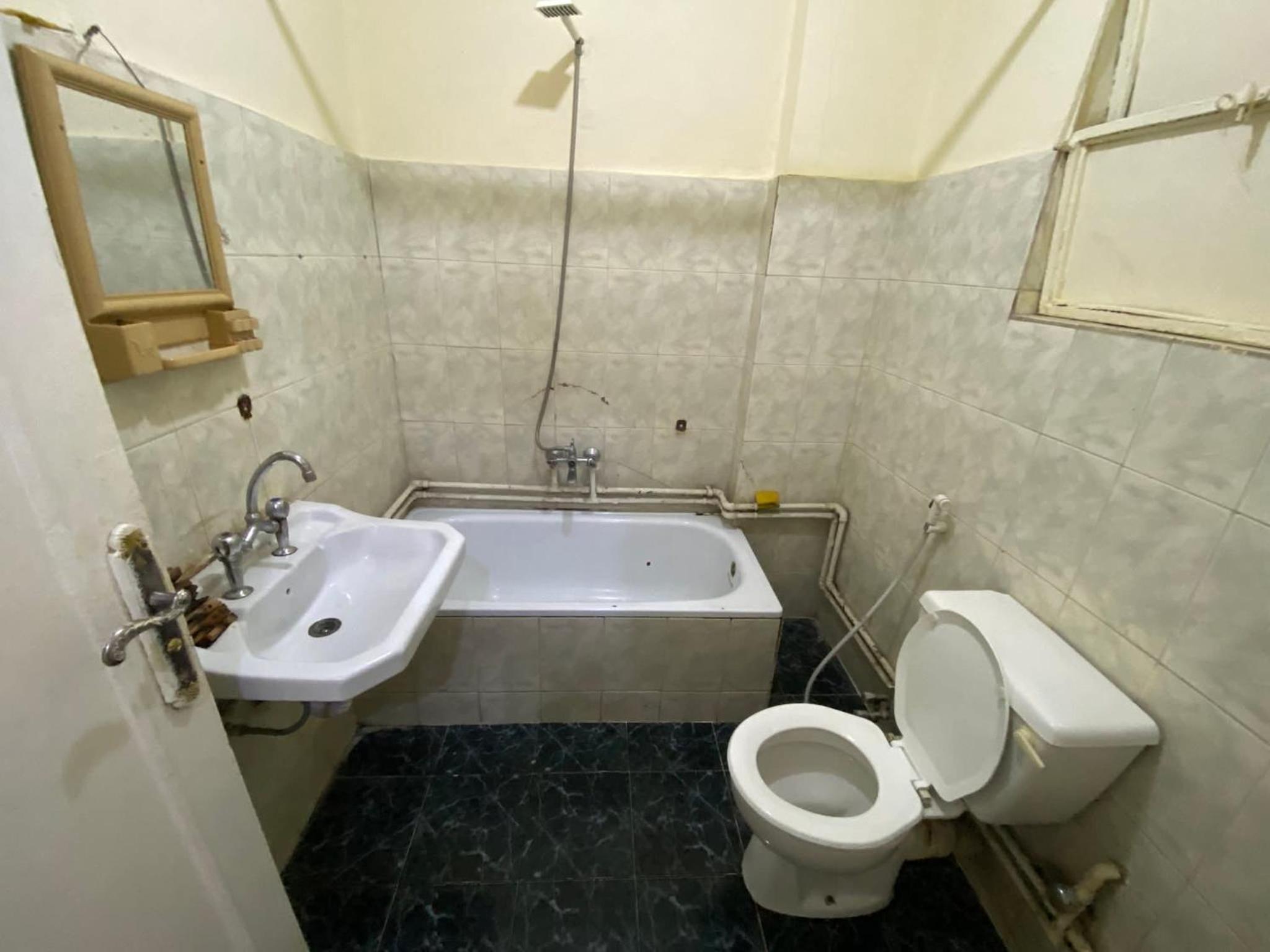 Economy Triple Room photo 1