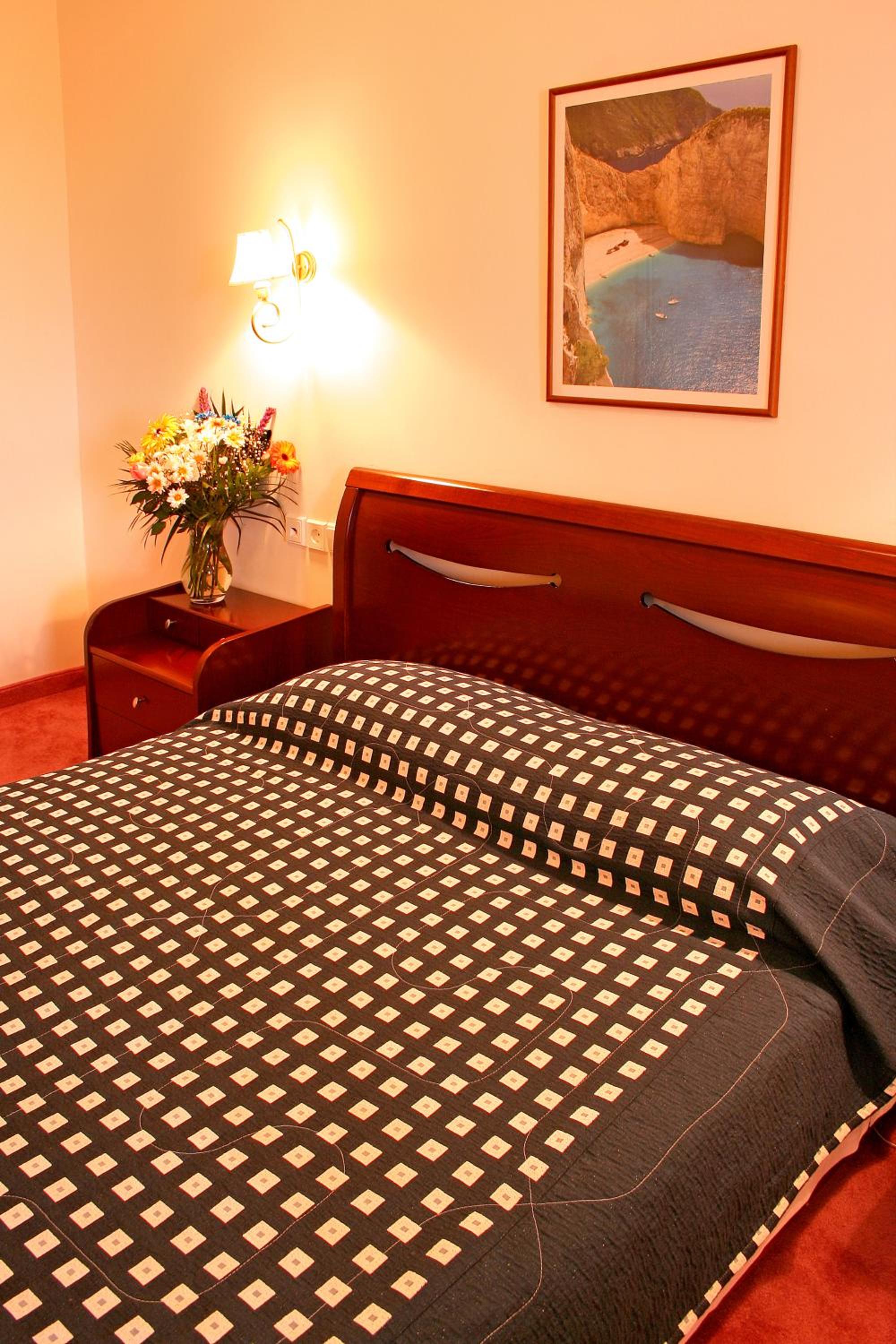 Double or Twin Room - Photo 3