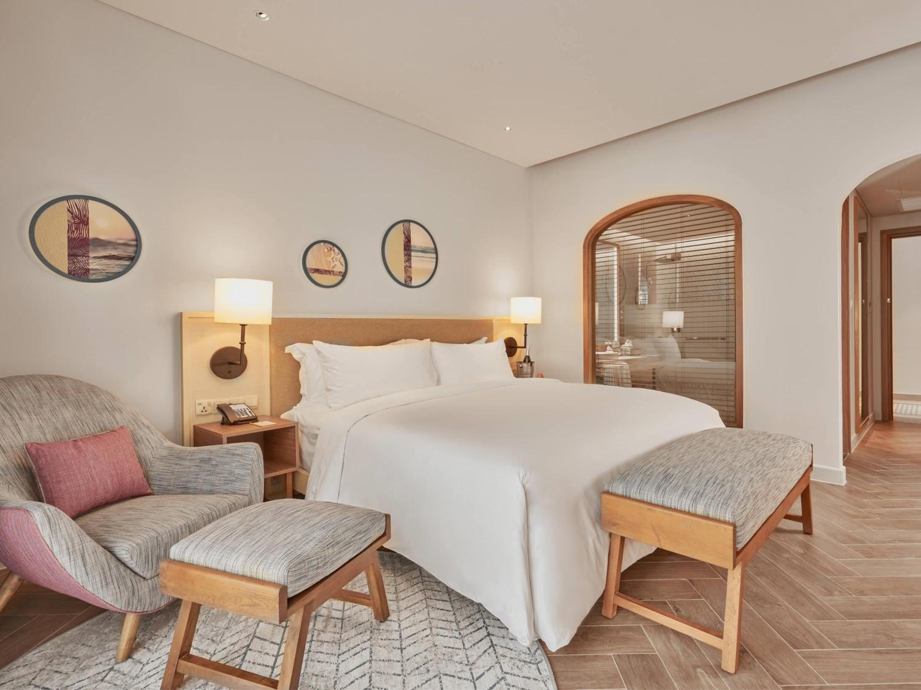 Superior King Room with Garden View