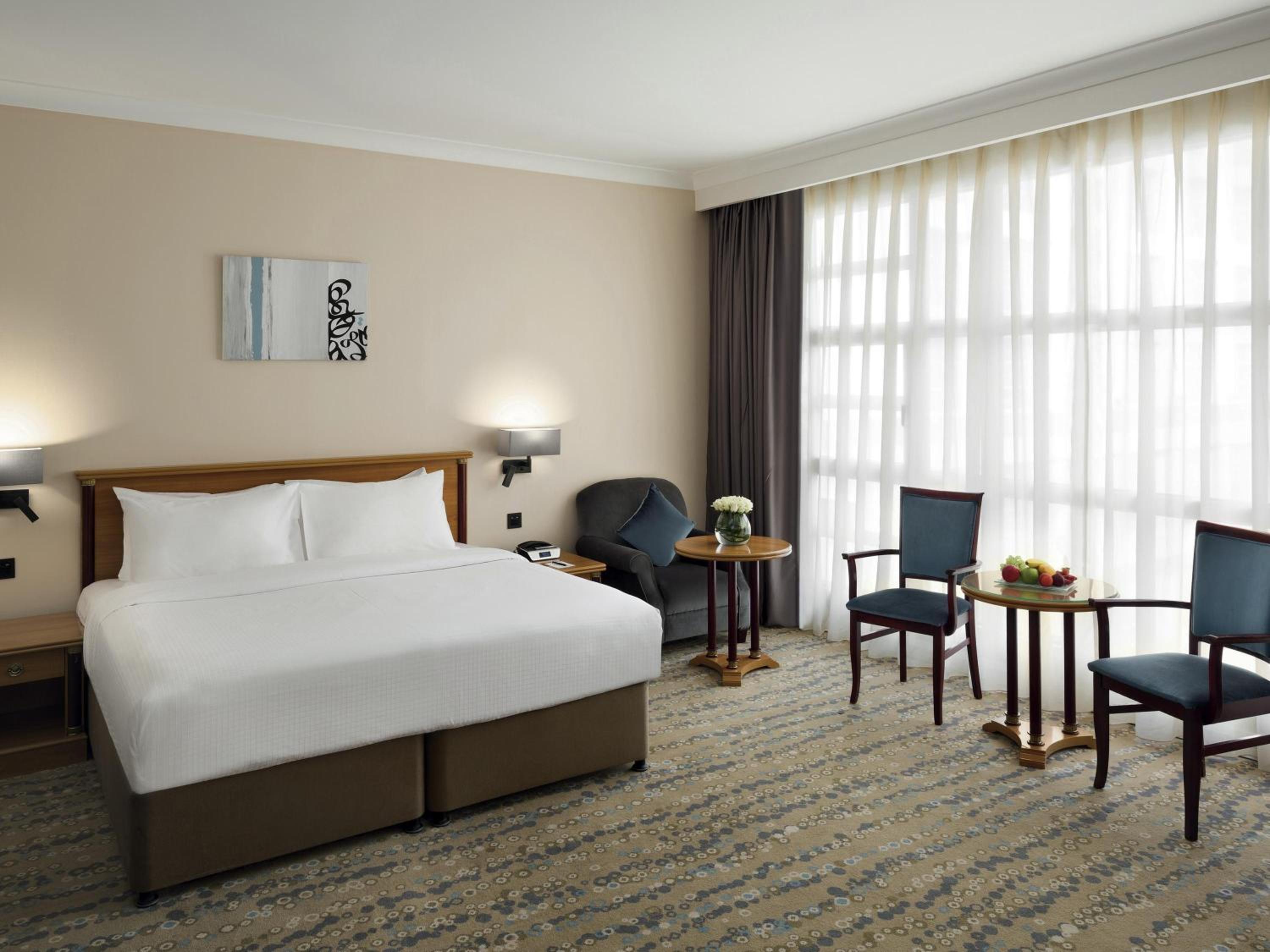 Superior King Room With Tower View