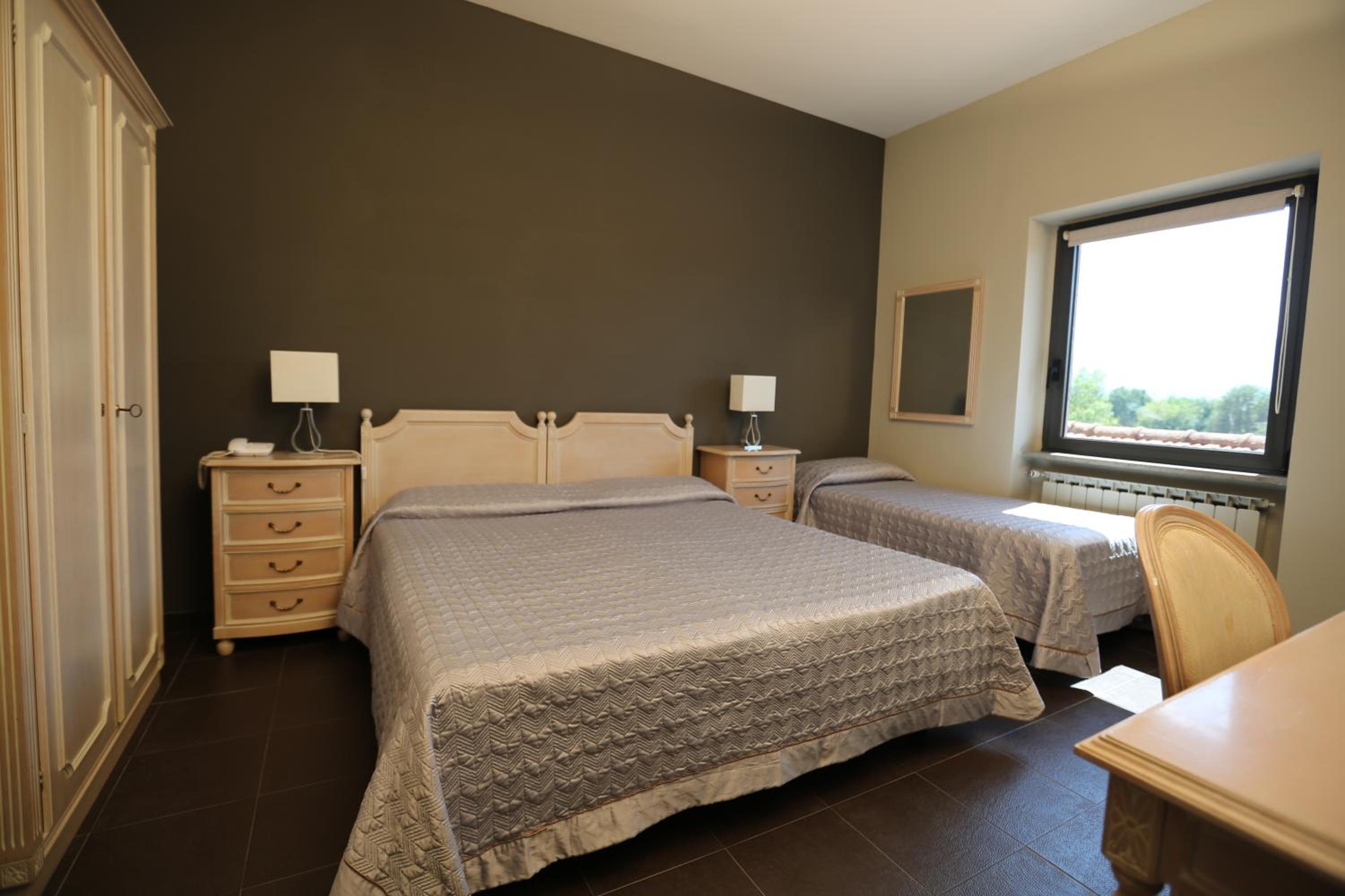 Classic Triple Room photo 1