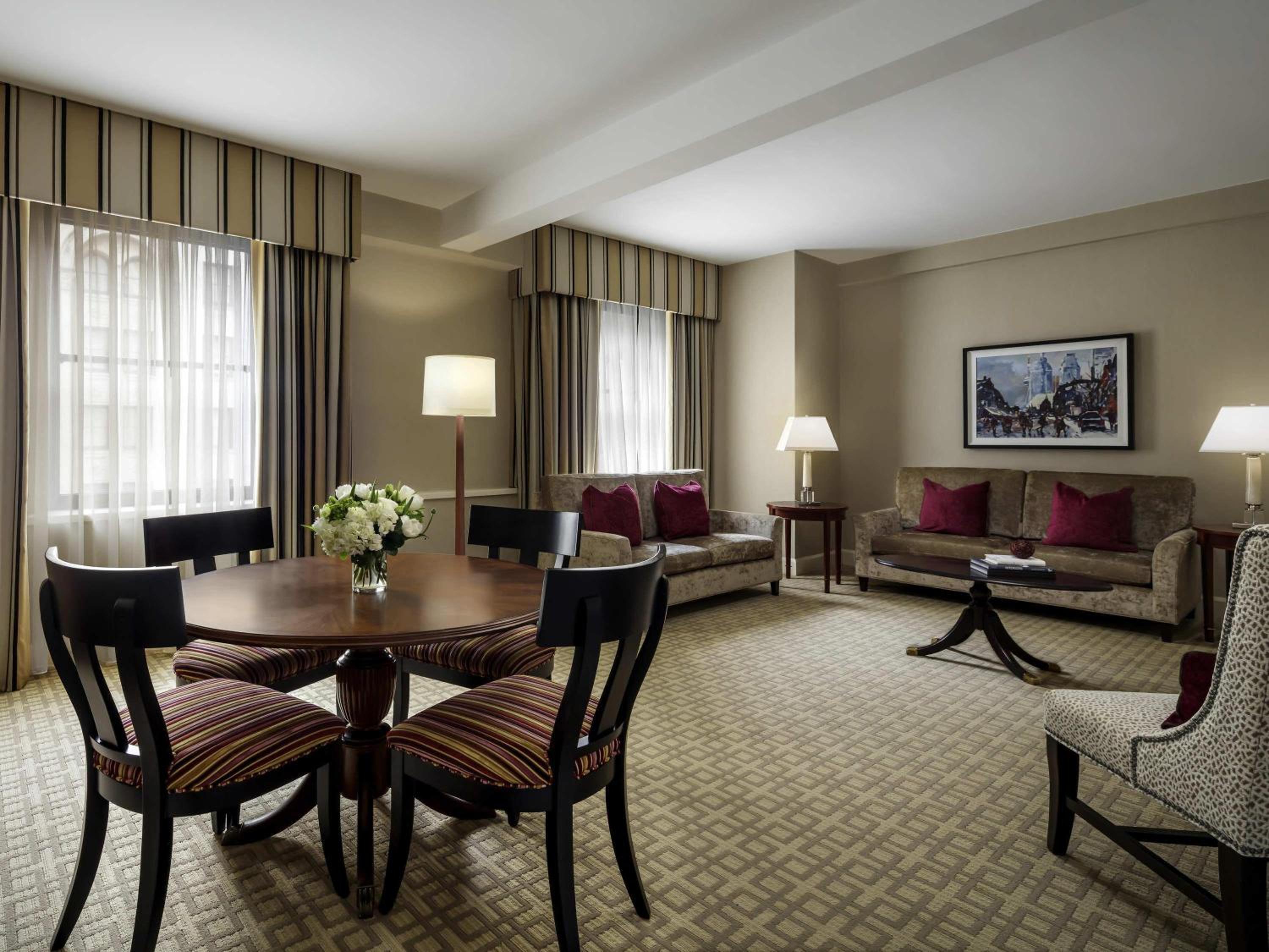 King Suite - Photo 2