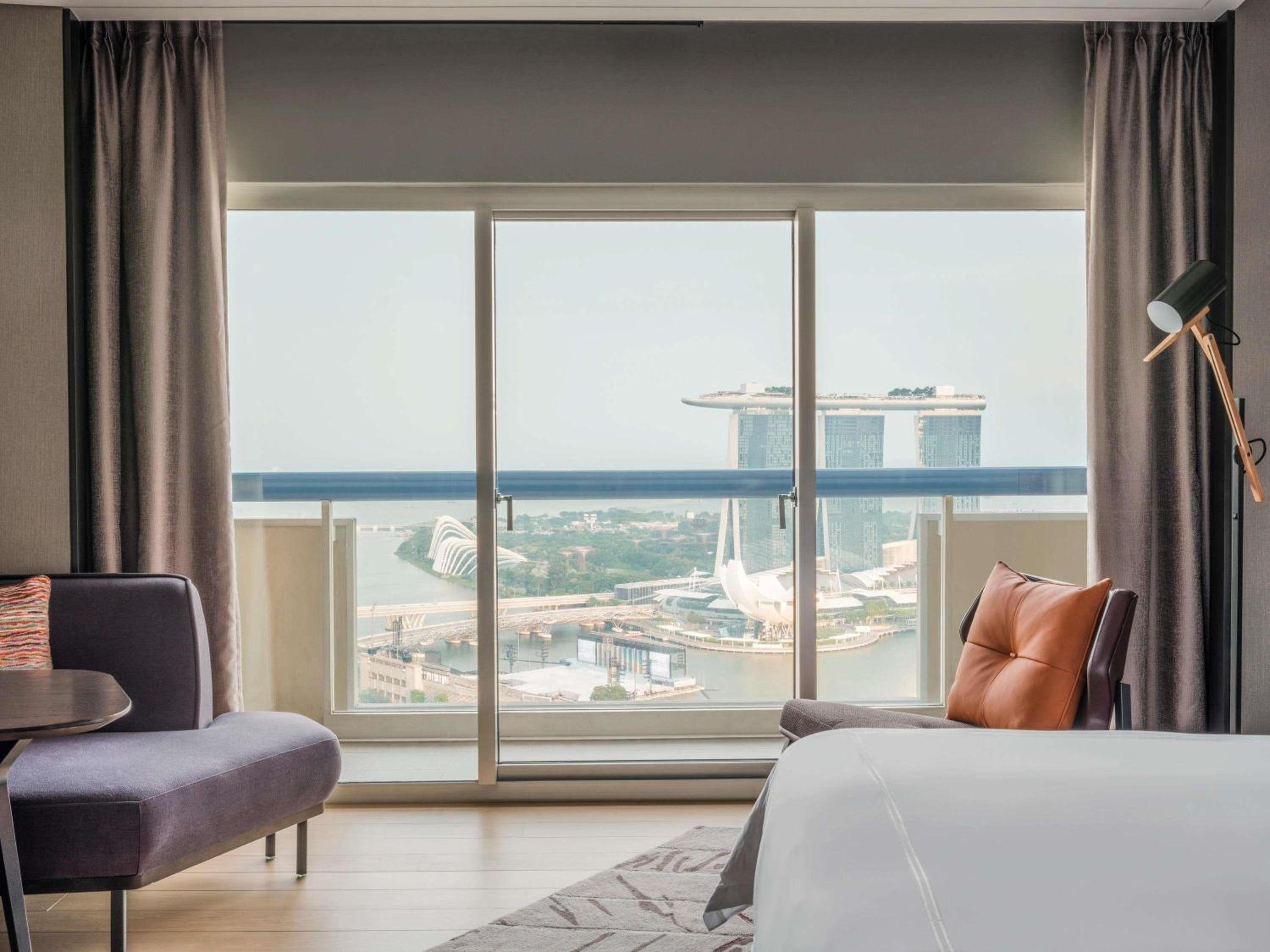 Executive Prestige, 2 Doubles, Lounge Access, High Floor, Balcony, Marina Bay View thumbnail 5