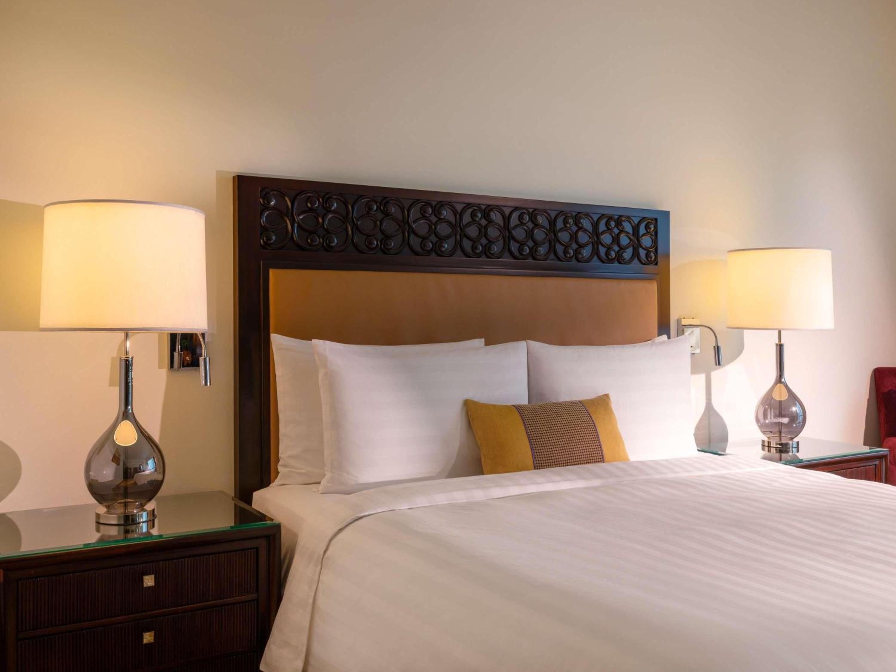 Fairmont King Room - Mobility Accessible photo 2