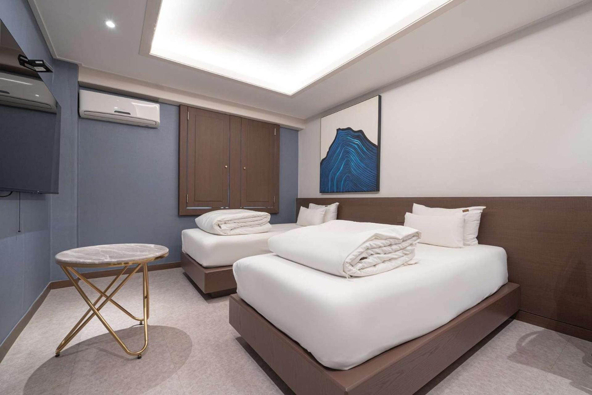 Standard Twin Room - Photo 5