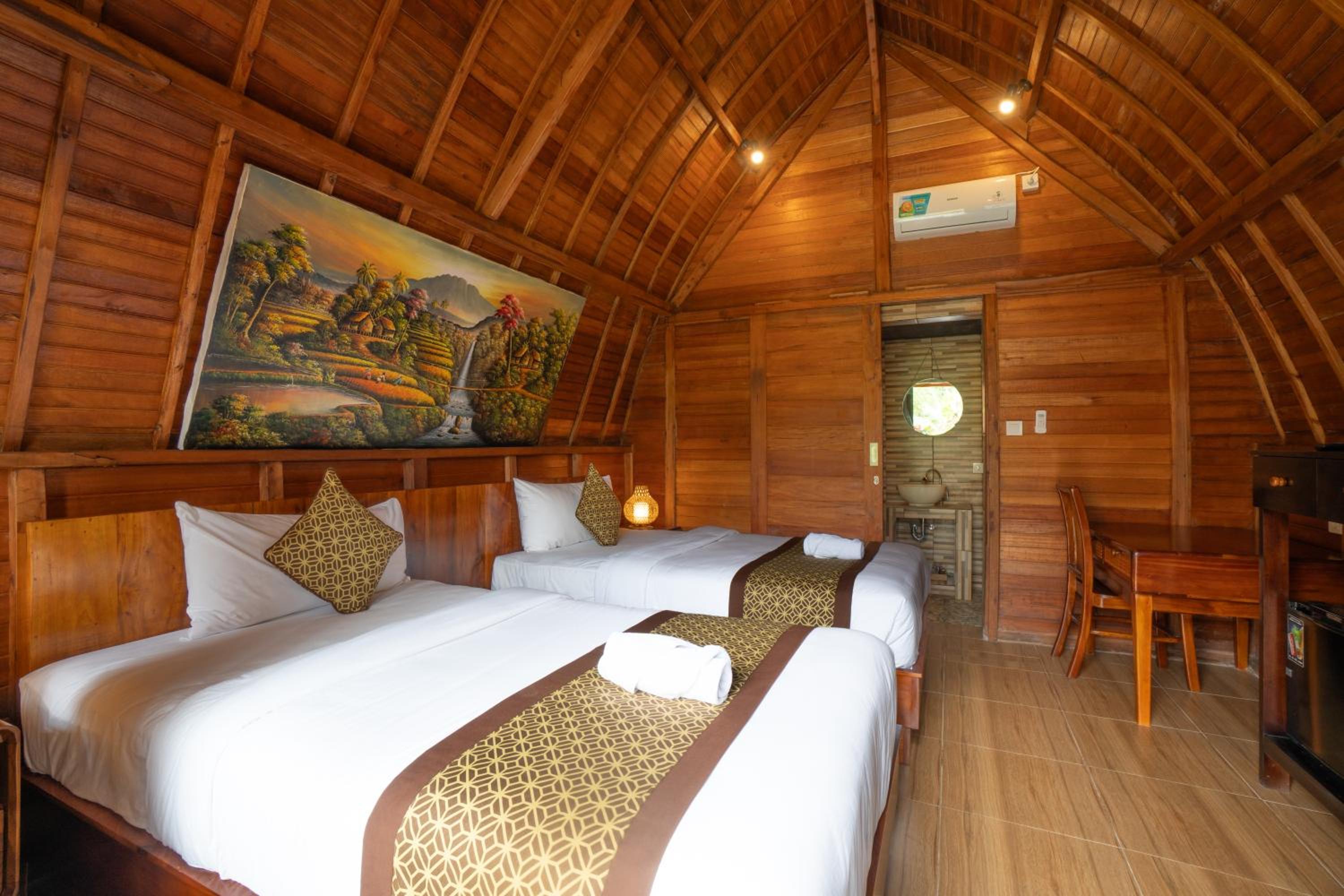 Deluxe Double or Twin Room with Balcony - Photo 16