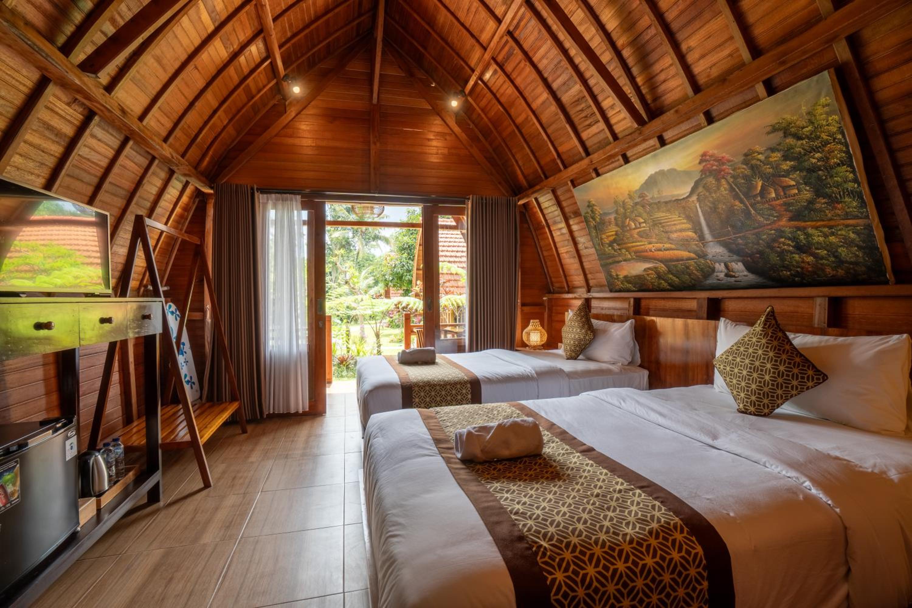 Deluxe Double or Twin Room with Balcony - Photo 17
