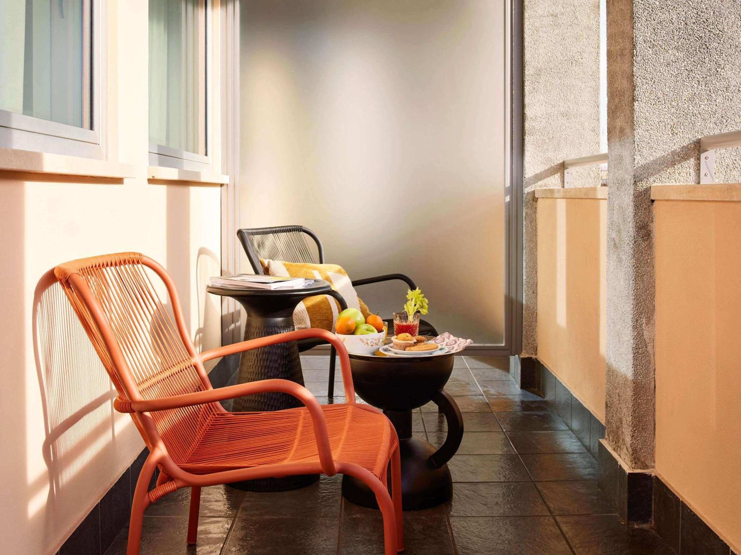 XL MAMA FAMILY ROOM WITH TERRACE thumbnail 5