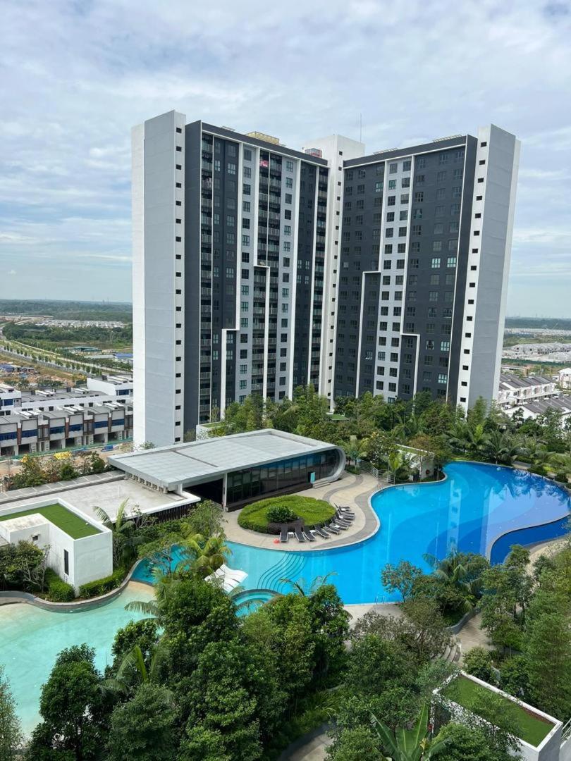 Apartment with Pool View  photo 2