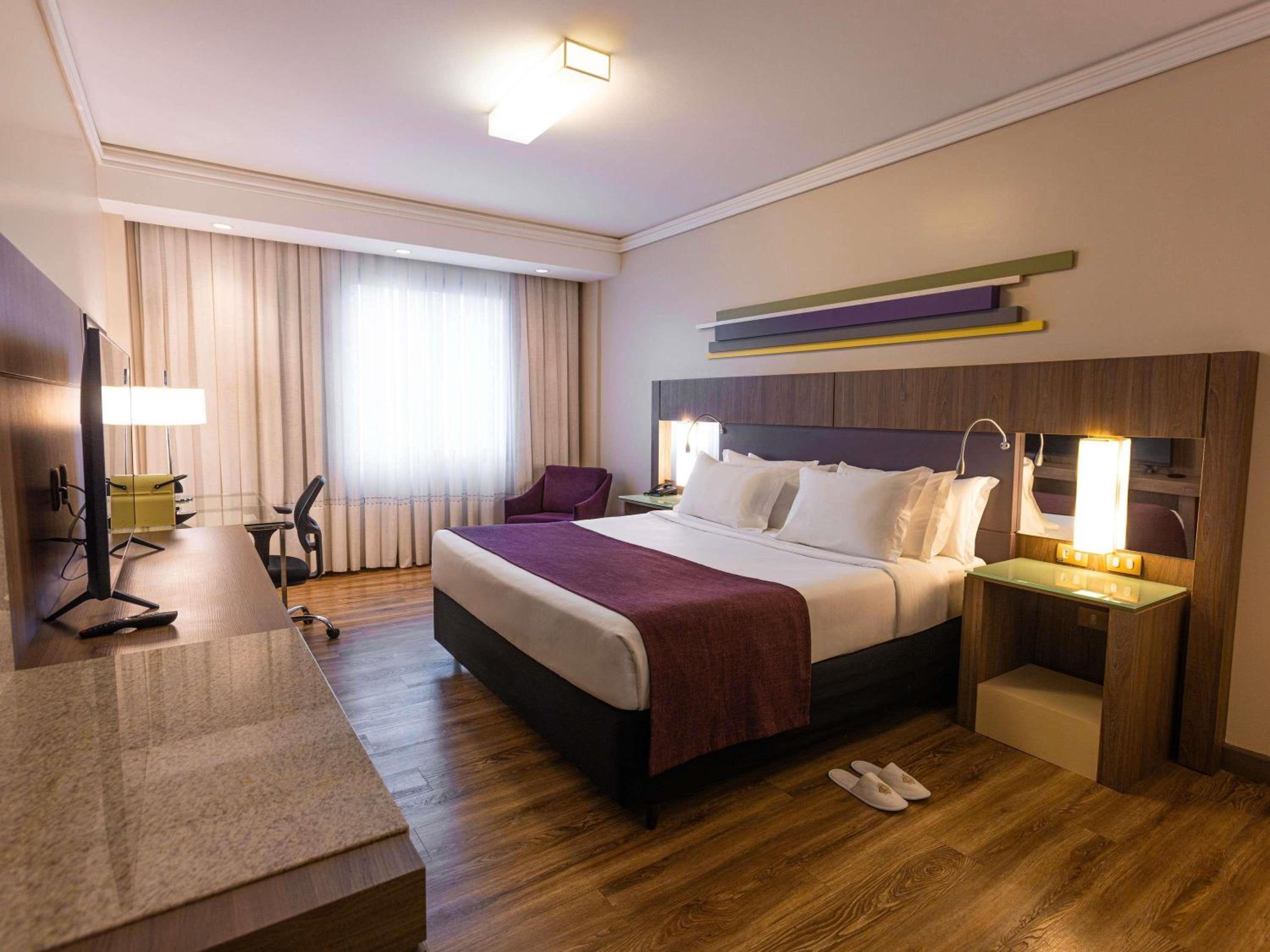 Executive King Suite - Photo 4