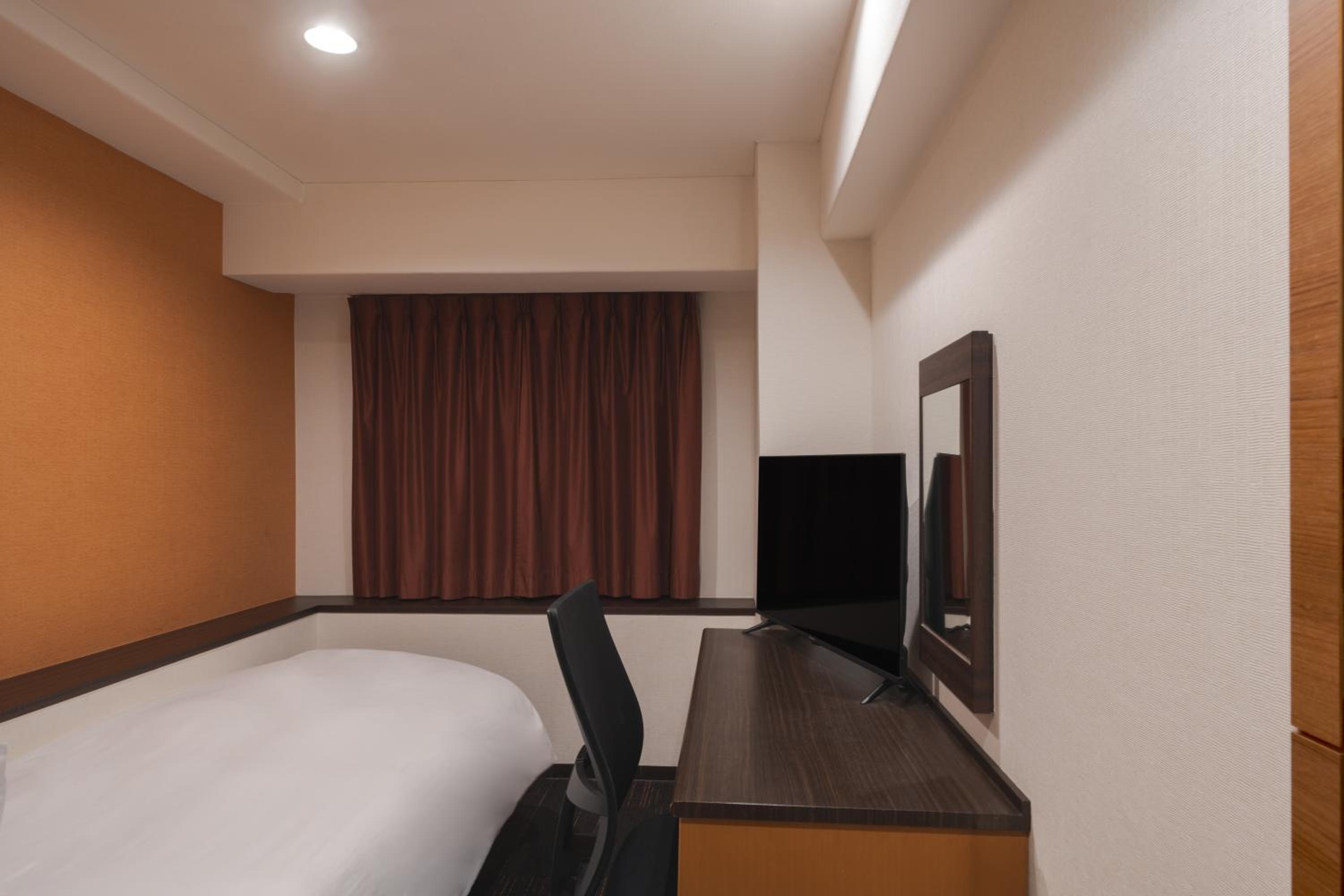Single Room - Non-Smoking photo 2