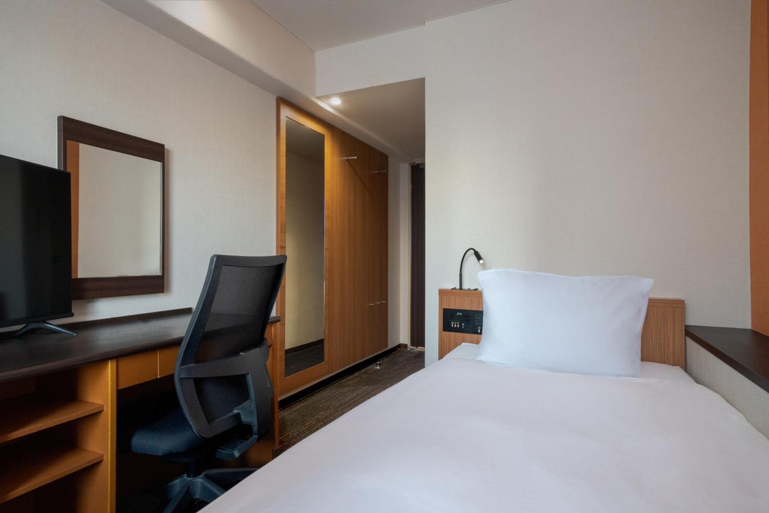 Single Room - Non-Smoking photo 3