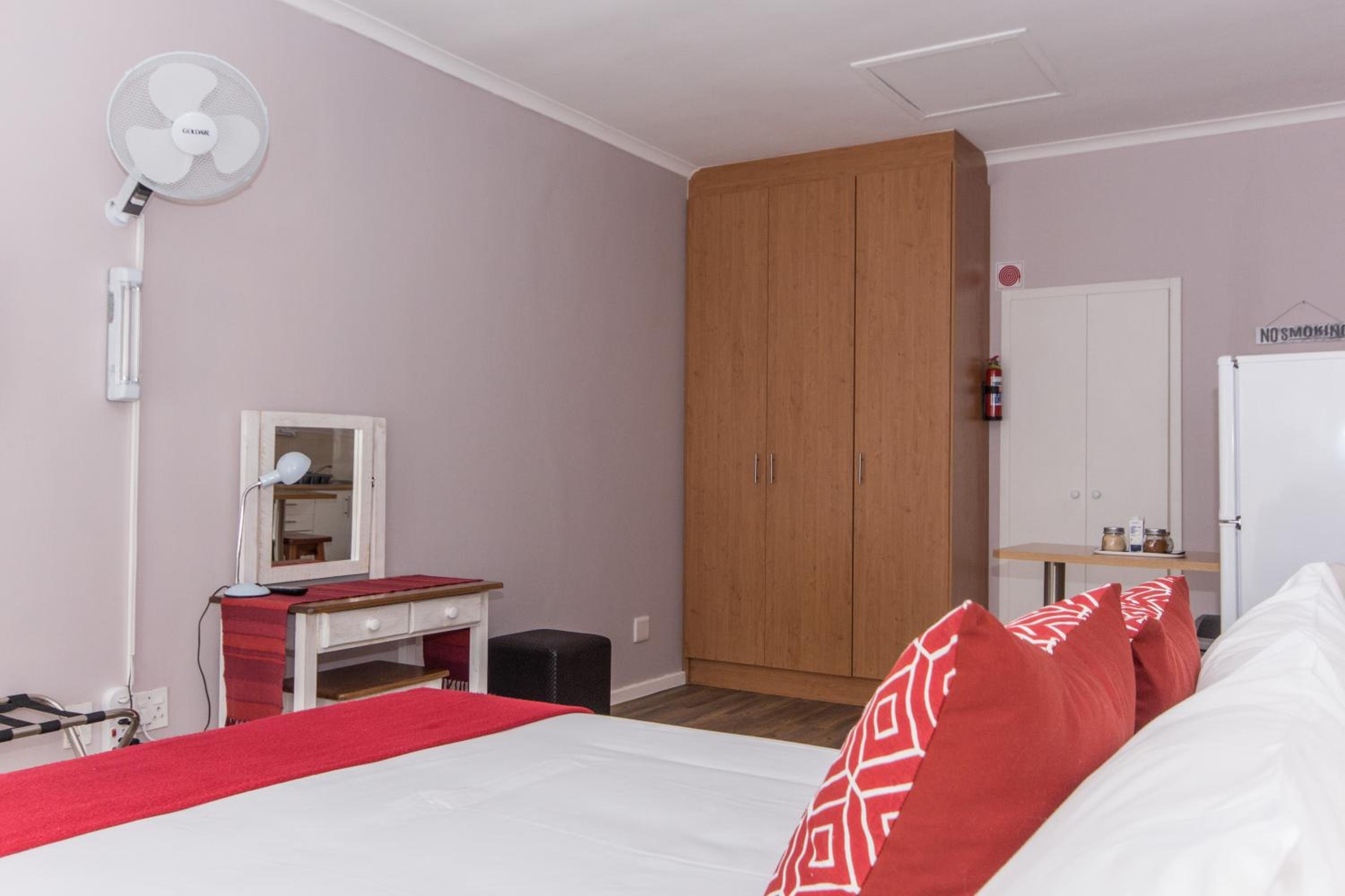 Deluxe Double Room with Shower photo 3