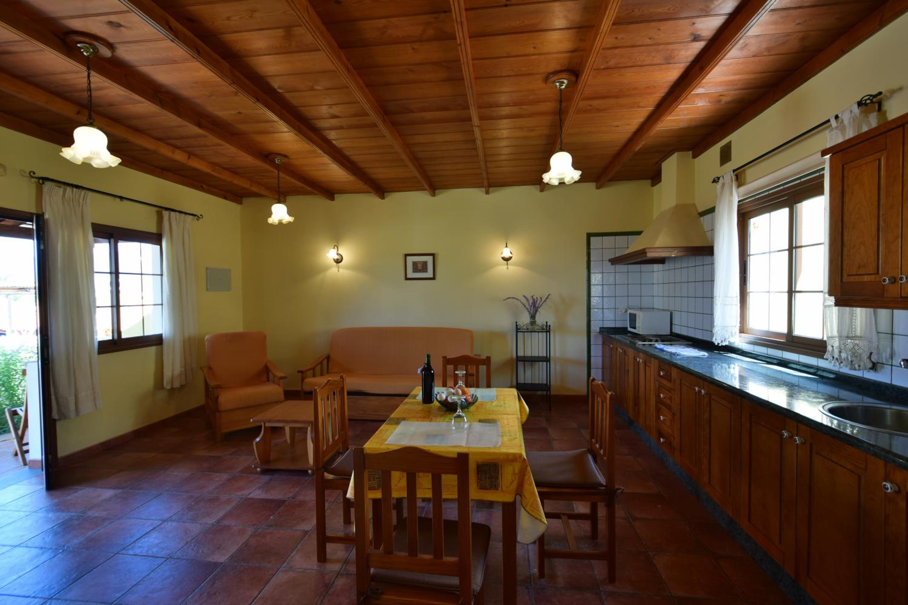 One-Bedroom House photo 2