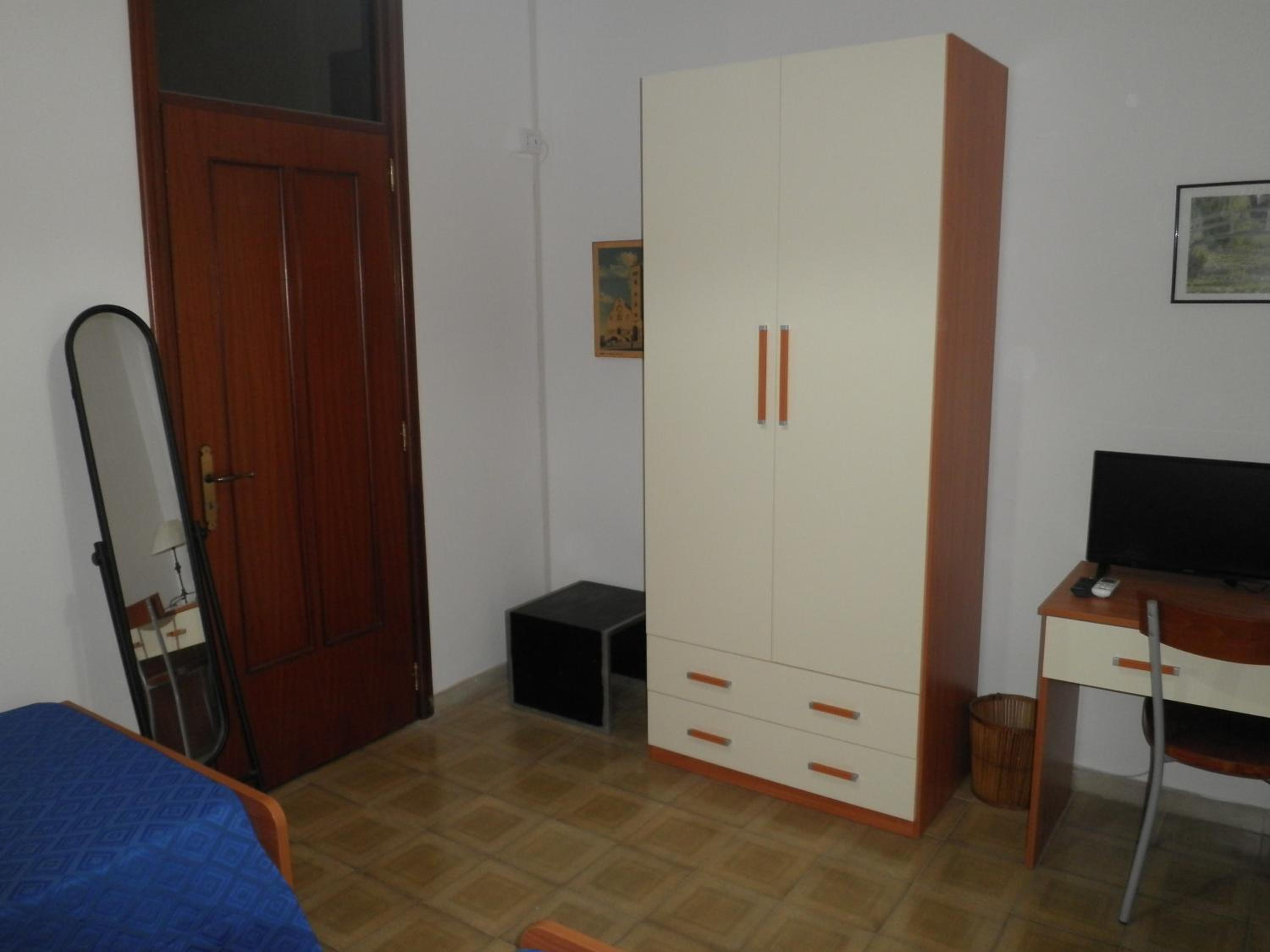 Twin Room with Private External Bathroom