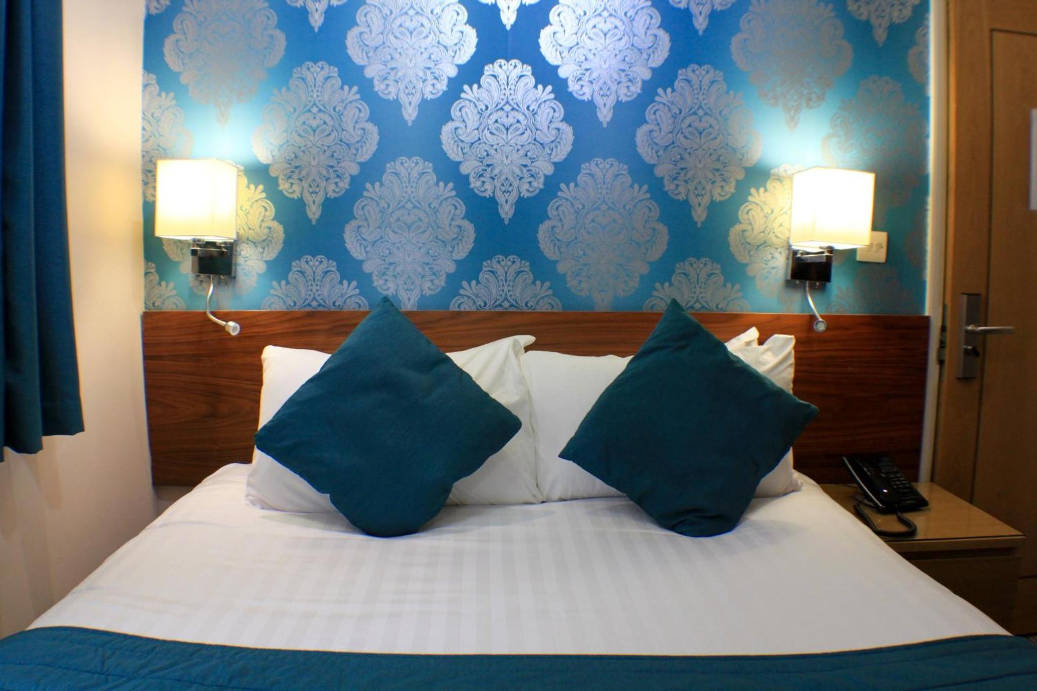 City Double or Twin Ensuite photo 2
