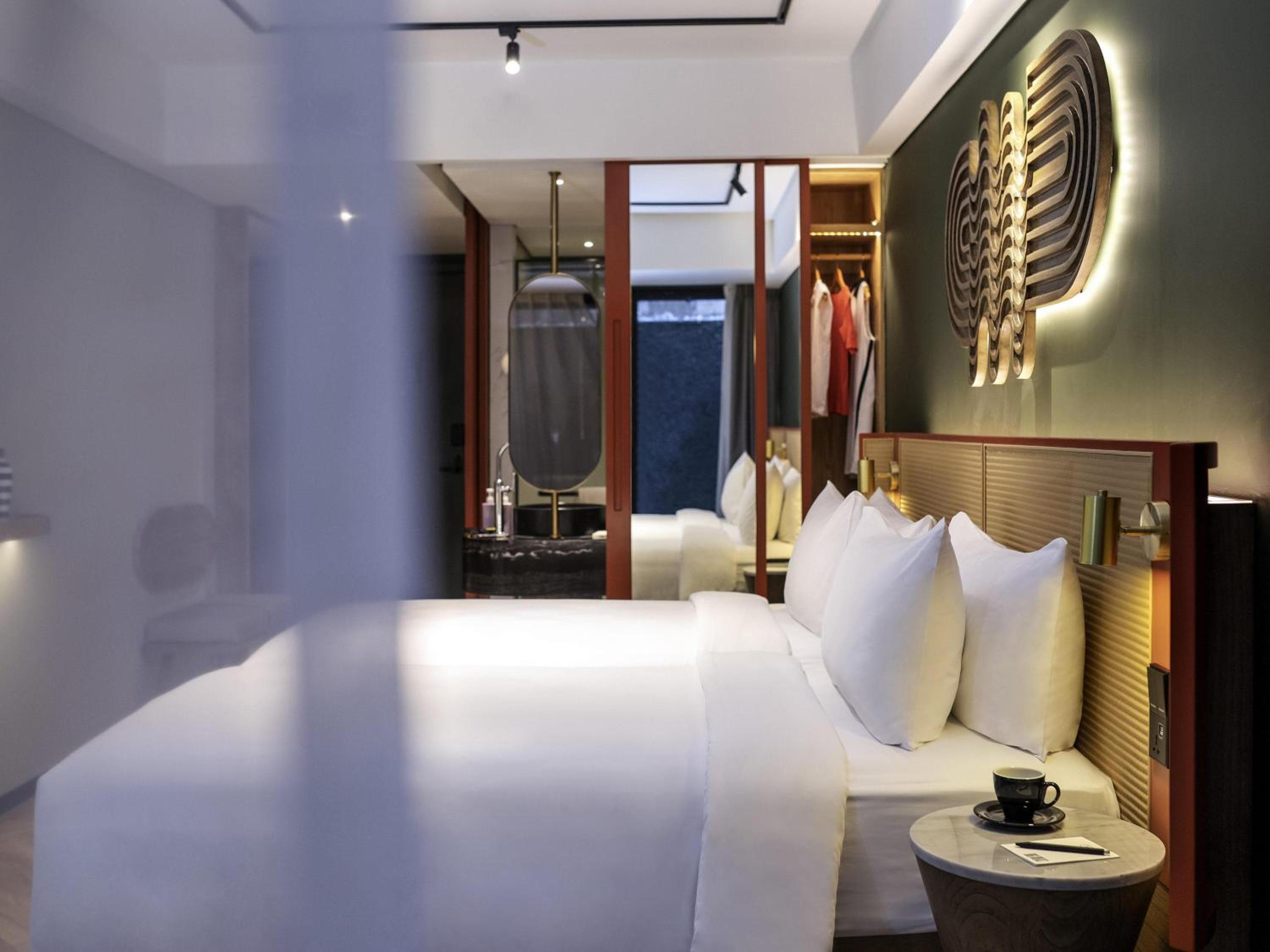TRIBE Comfort King Room with One King Bed - Photo 5