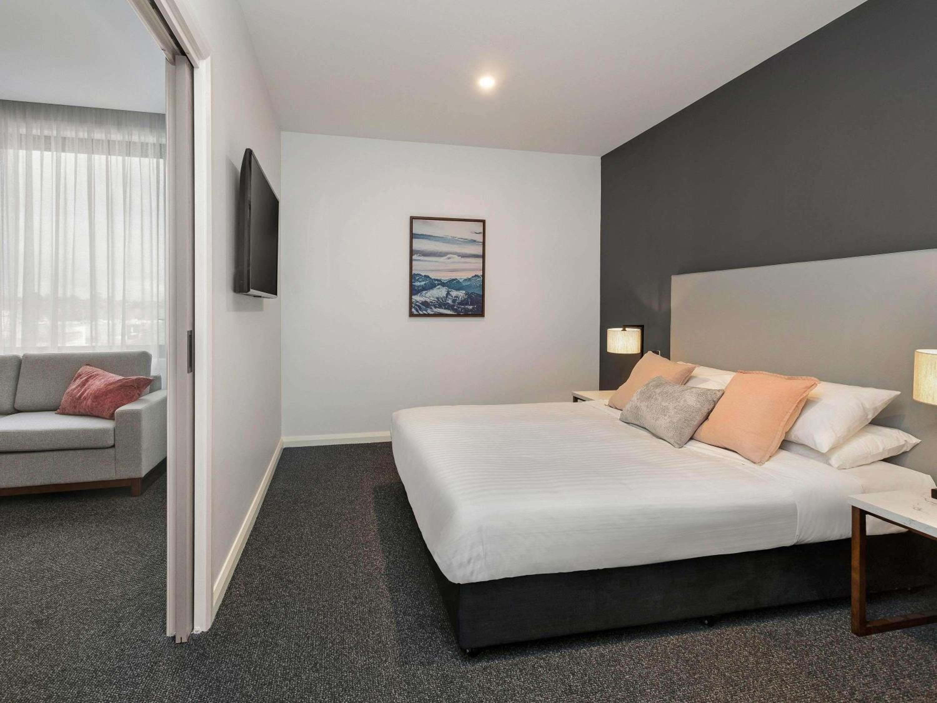Superior King Suite - Photo 1