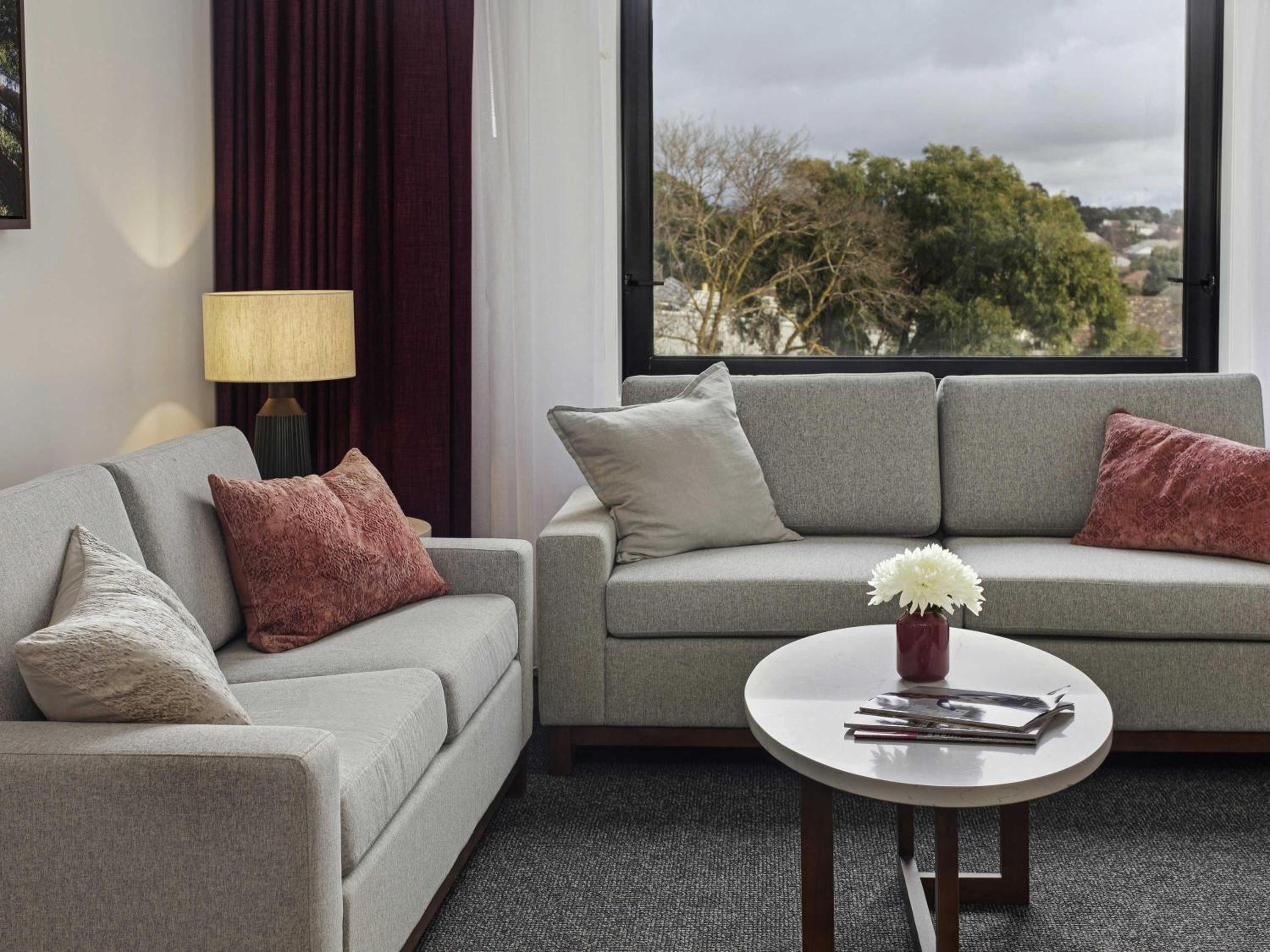 Superior King Suite - Photo 4