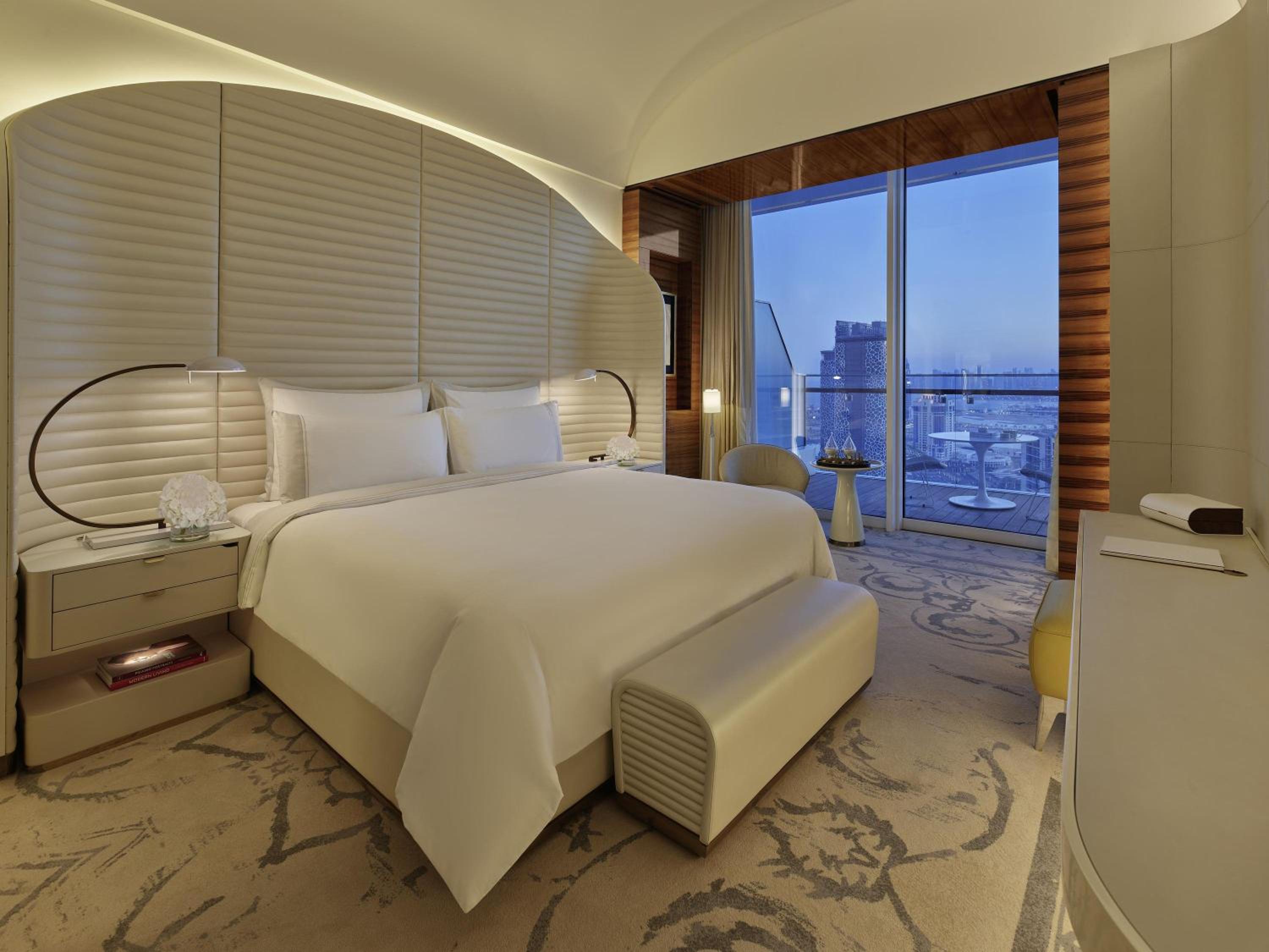 Fairmont King Room with Balcony and City View - Photo 1