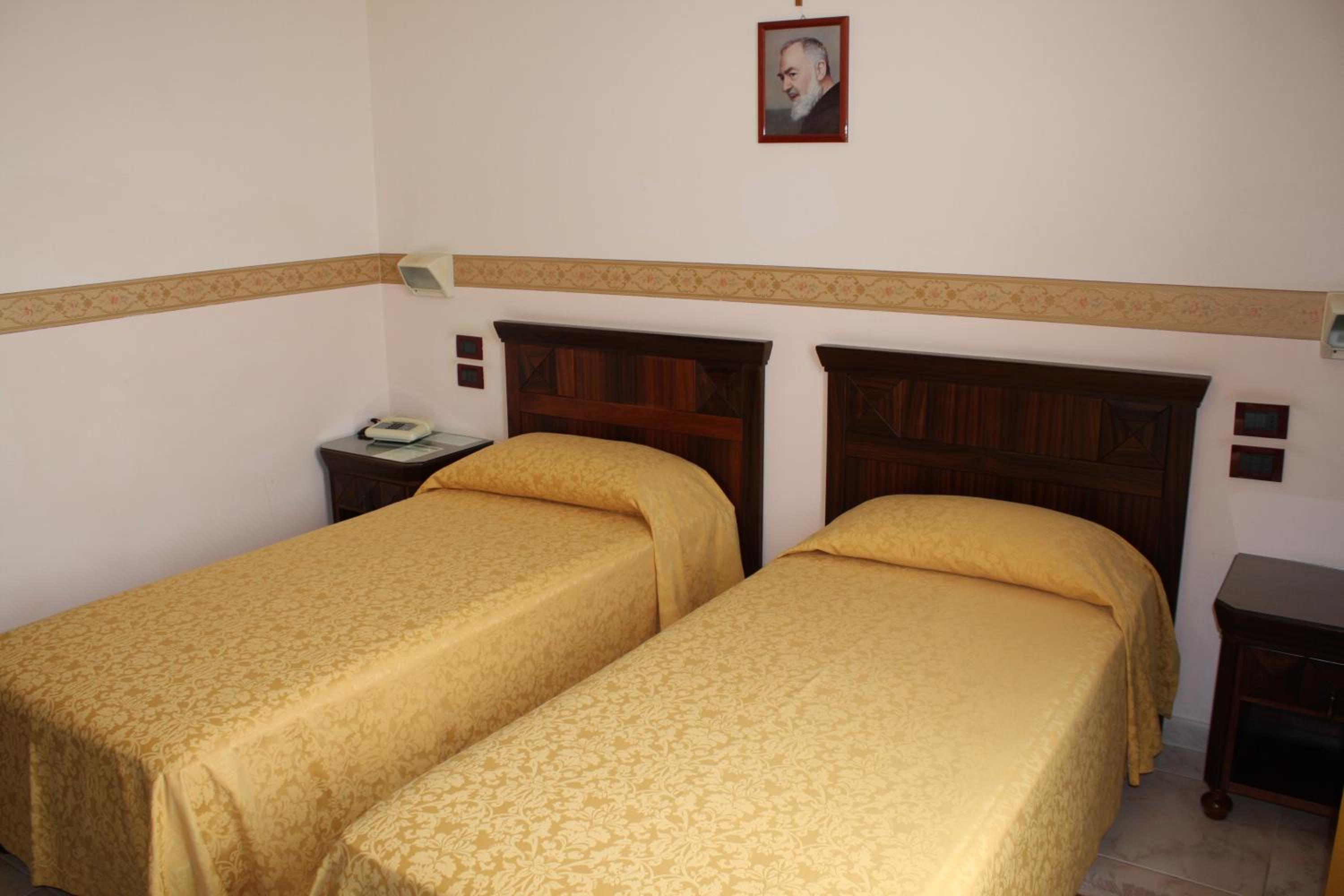 Twin Room photo 2