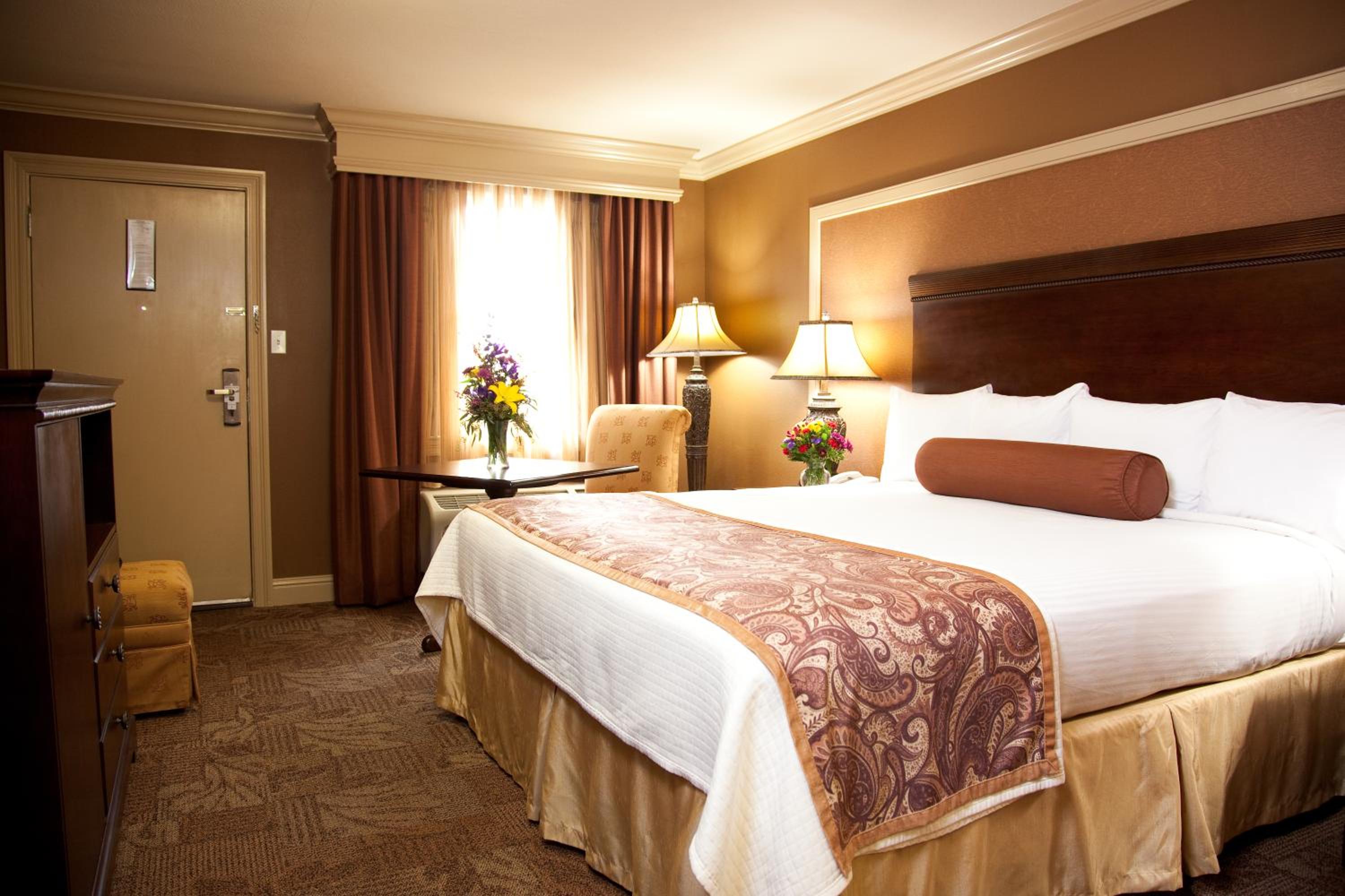 King Room - Non-Smoking photo 1