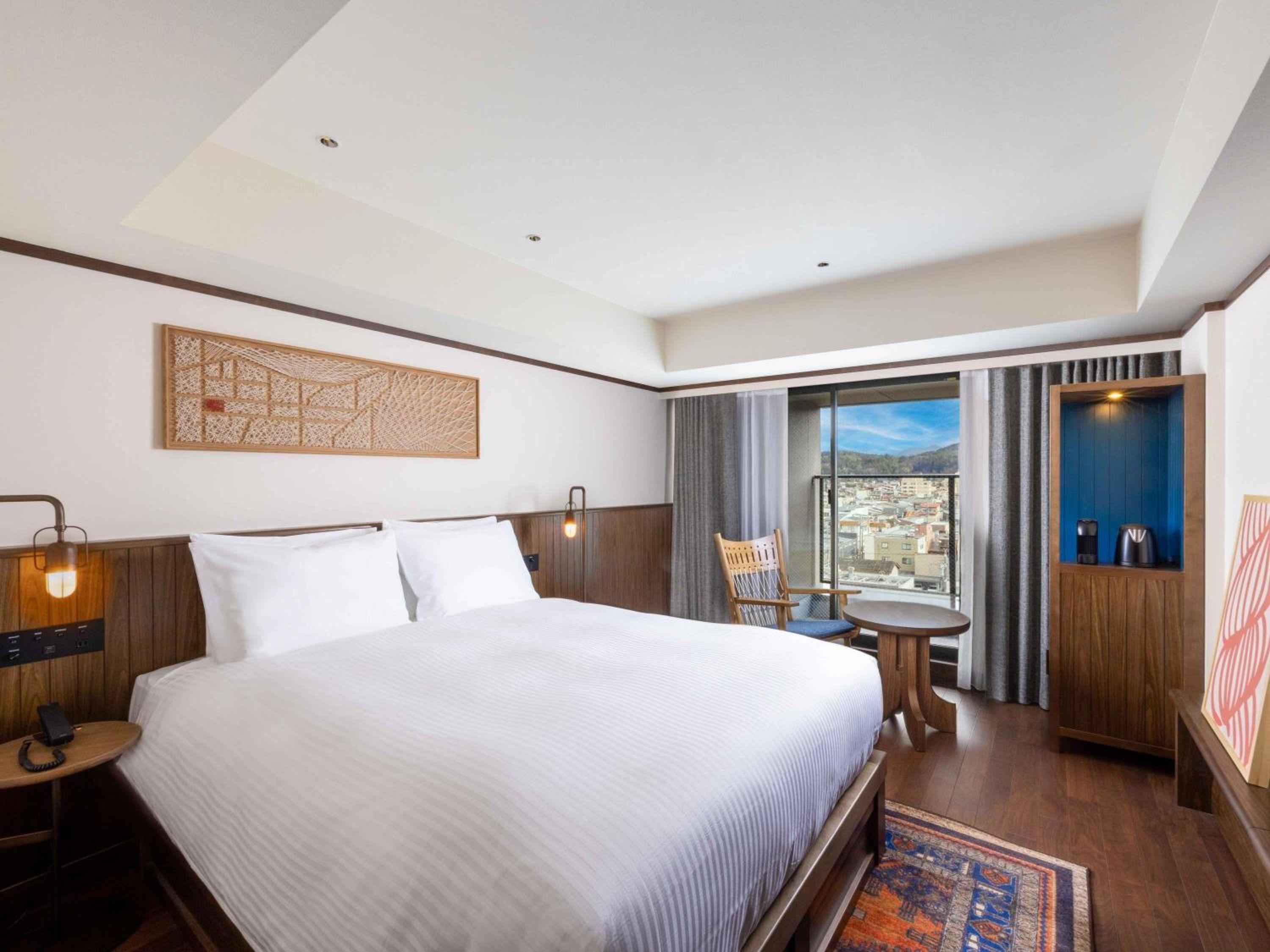 Privilege Room with One Double Bed and One Single Bed - Non-Smoking - Photo 1