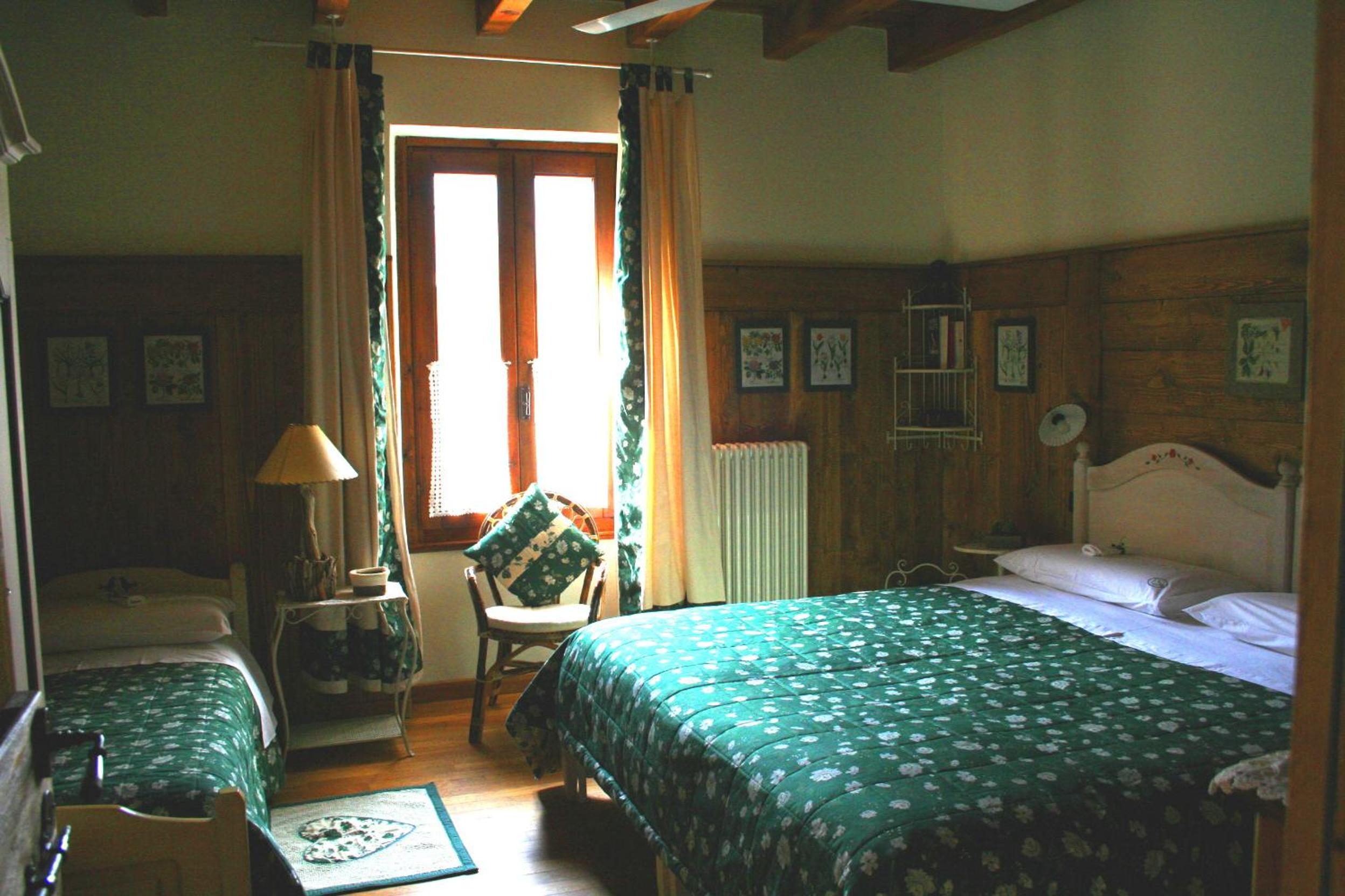 Triple Room with Shared Bathroom