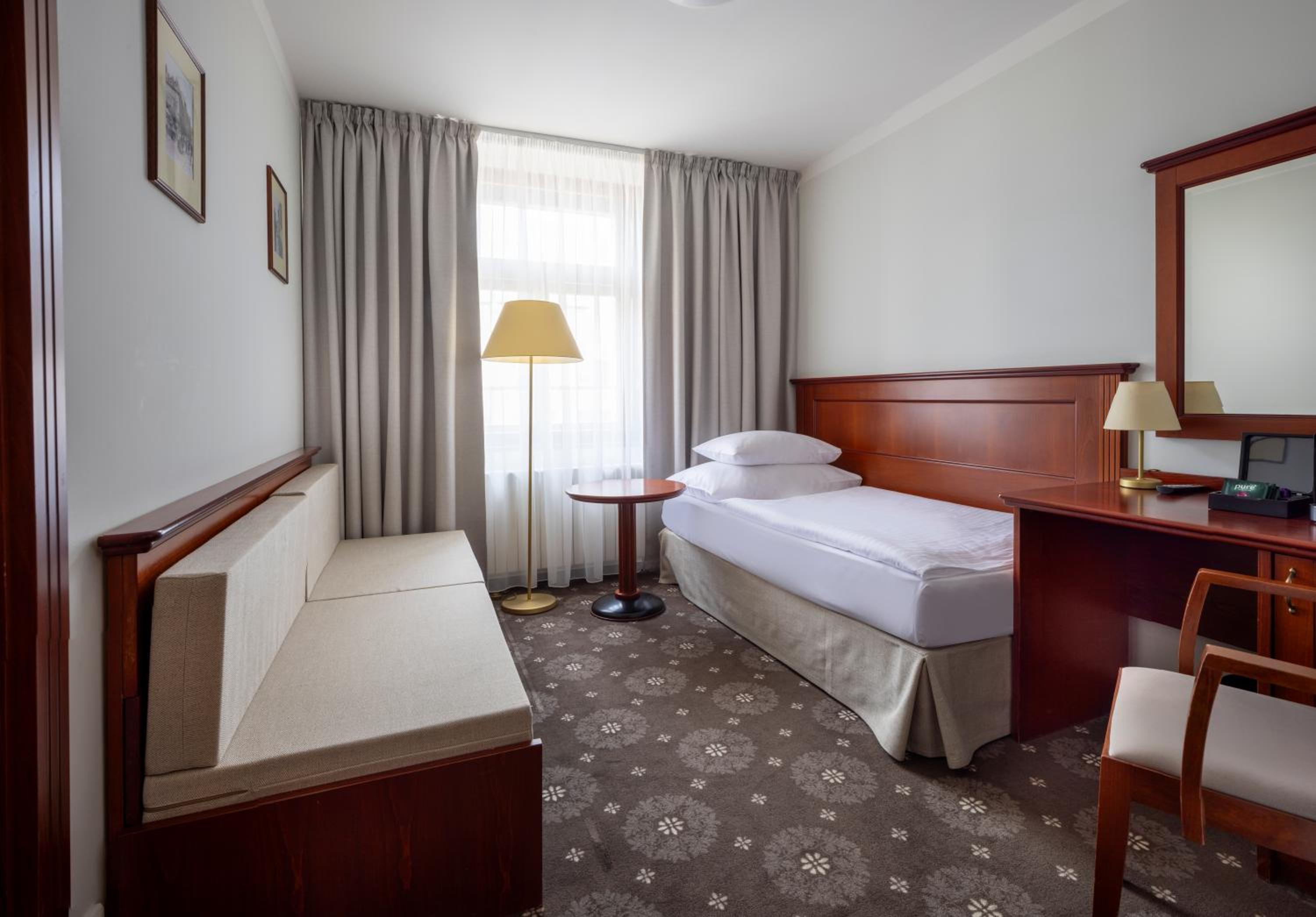 Superior Single Room thumbnail 5