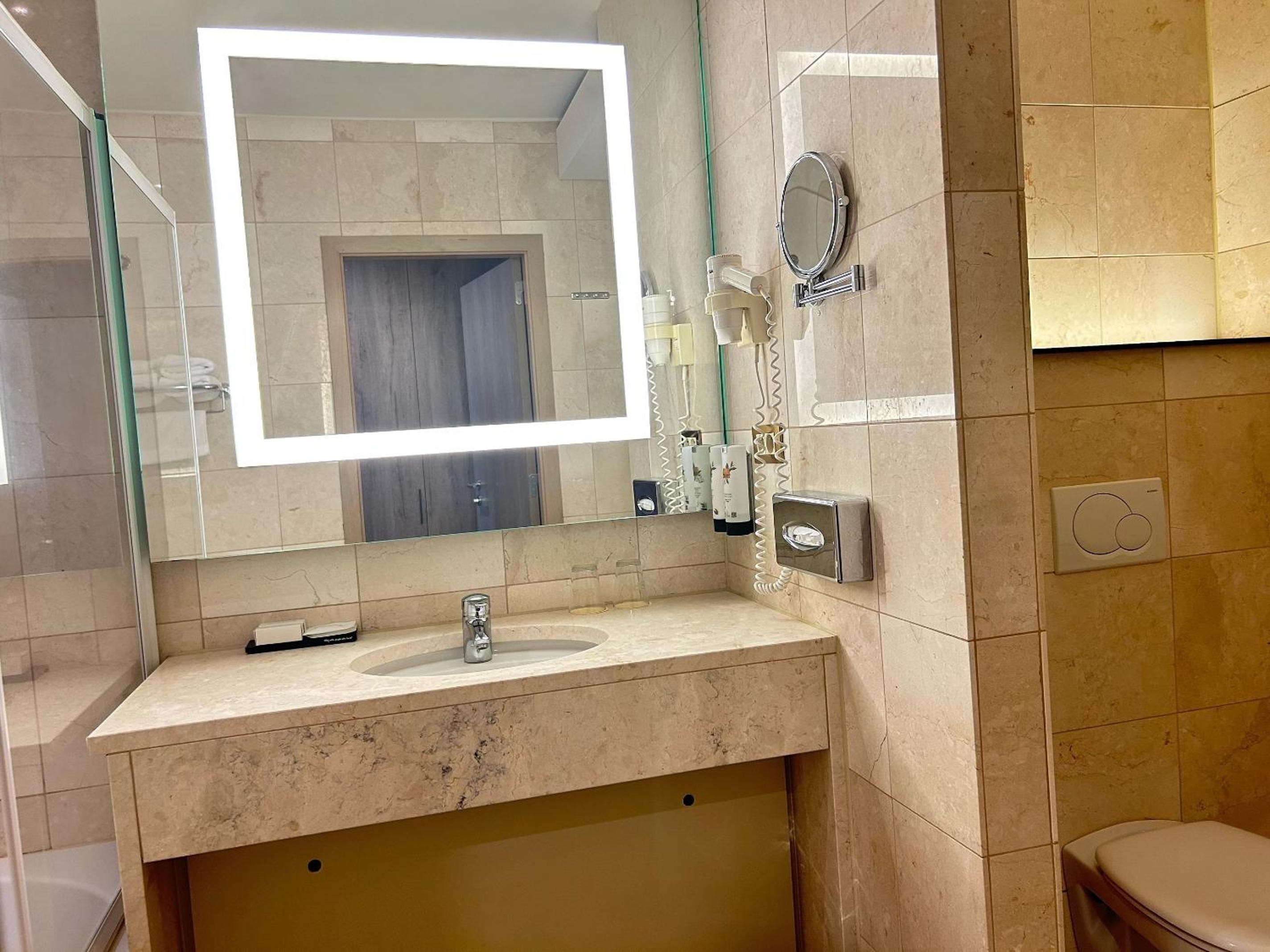 Standard Single Room with Shower photo 2