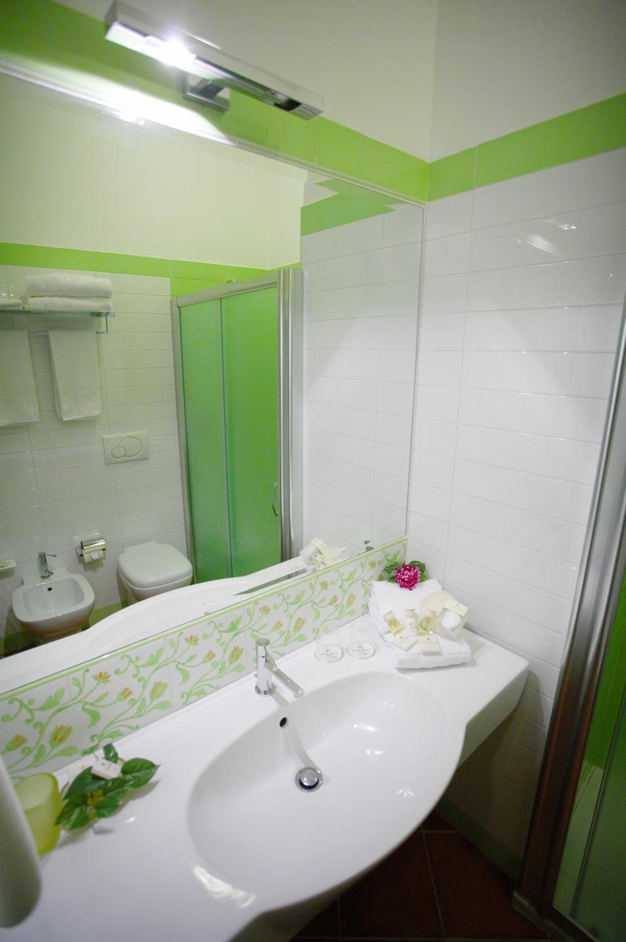 Superior Double or Twin Room with Sea View - Photo 9