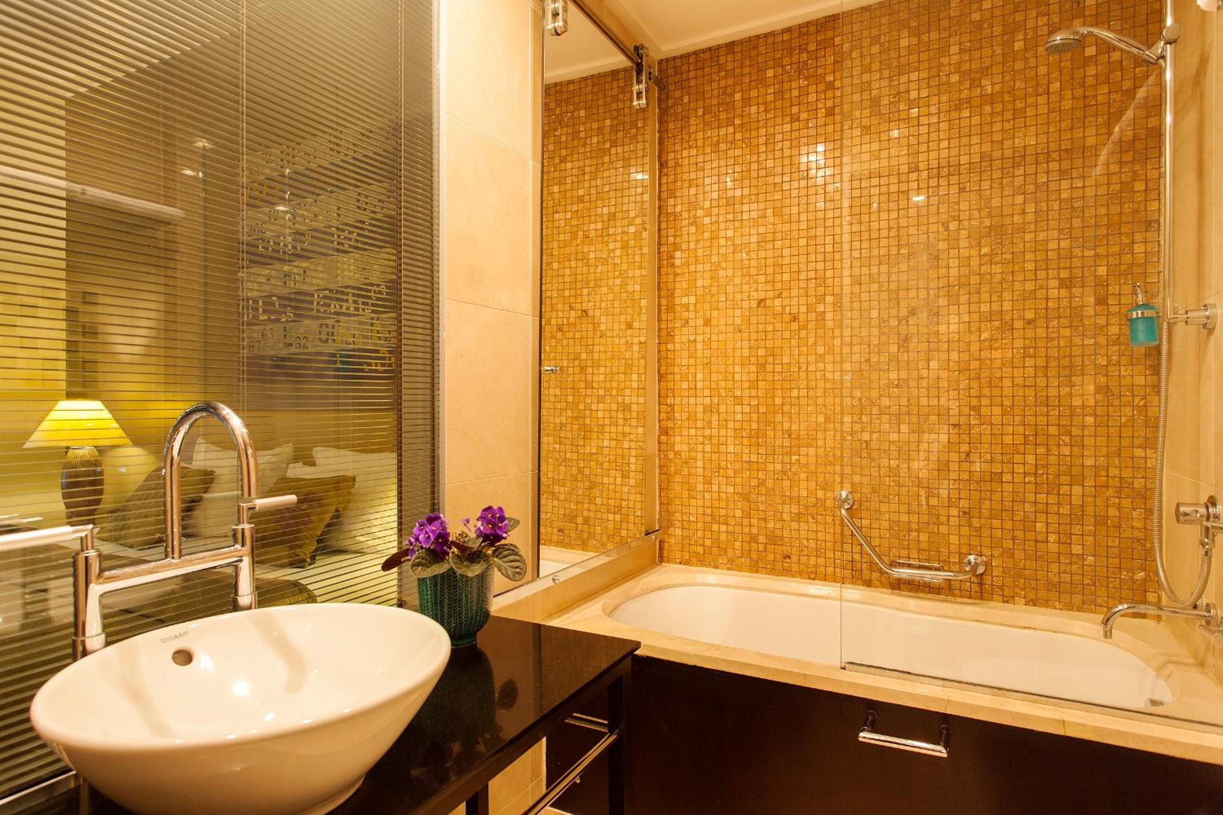 Luxury Double Room thumbnail 5