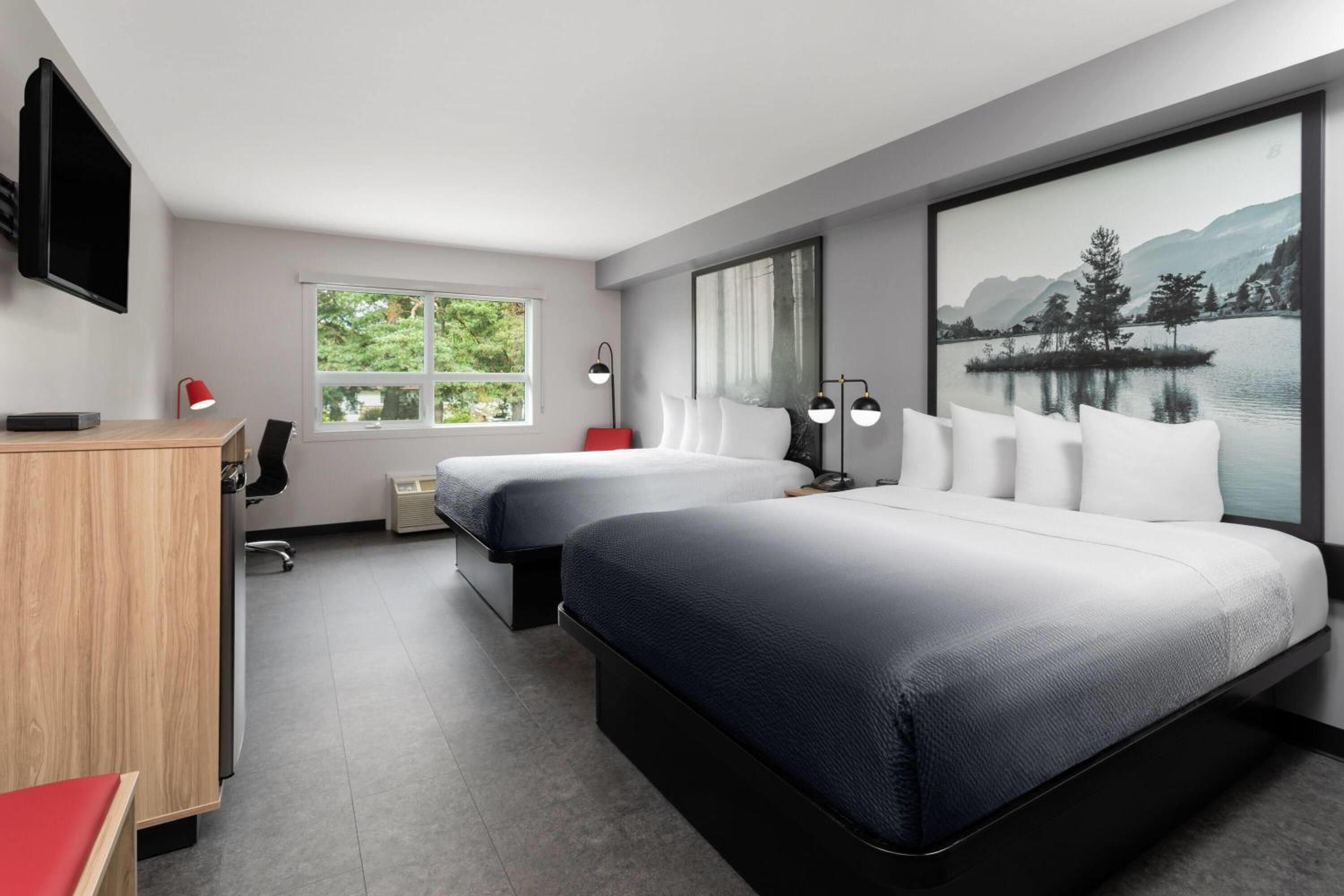 Queen Room with Two Queen Beds - Mobility Access/Pet-Friendly/Non-Smoking