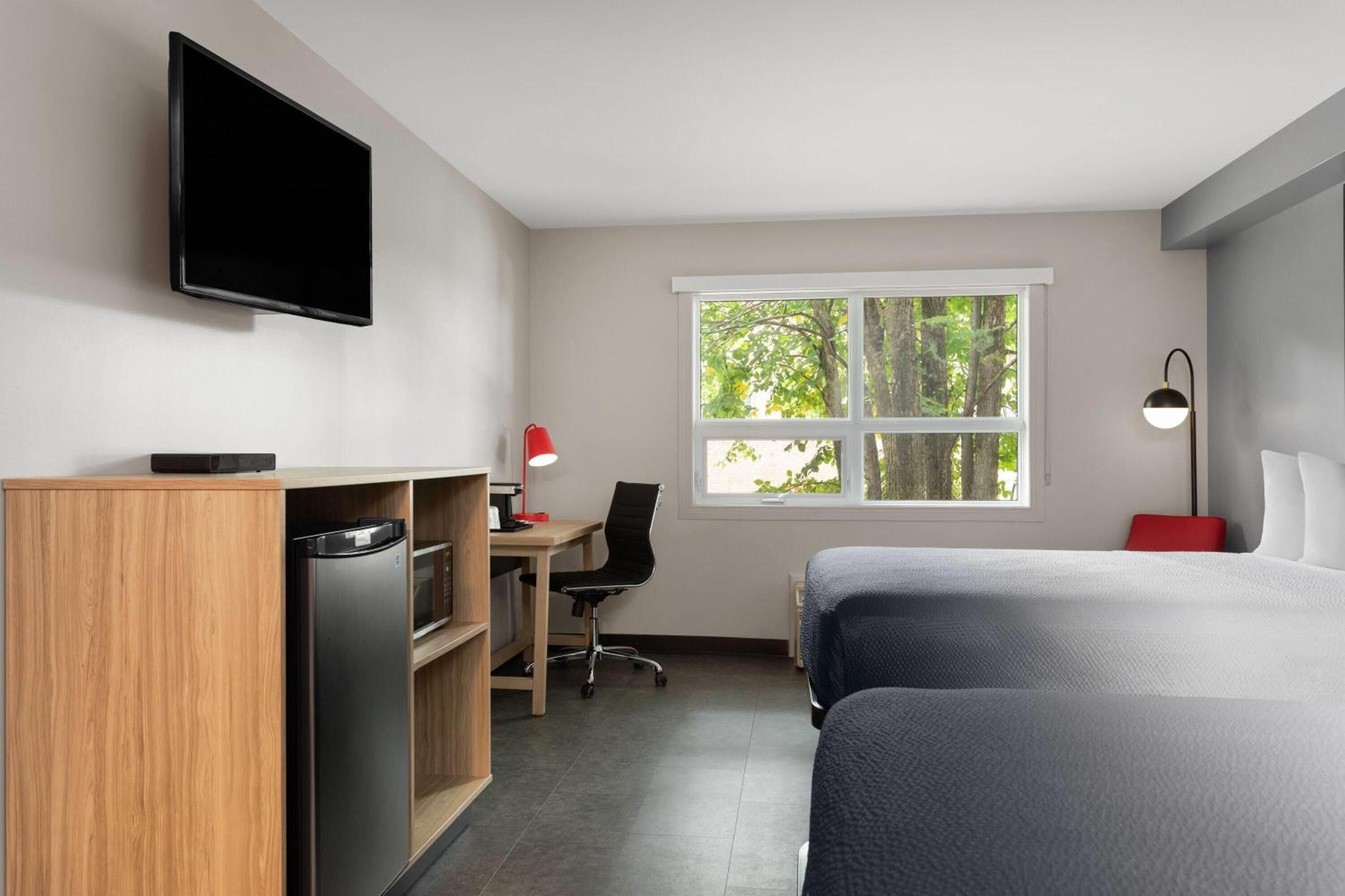Standard Room with 2 Queen Beds - Pet Friendly/Non-Smoking