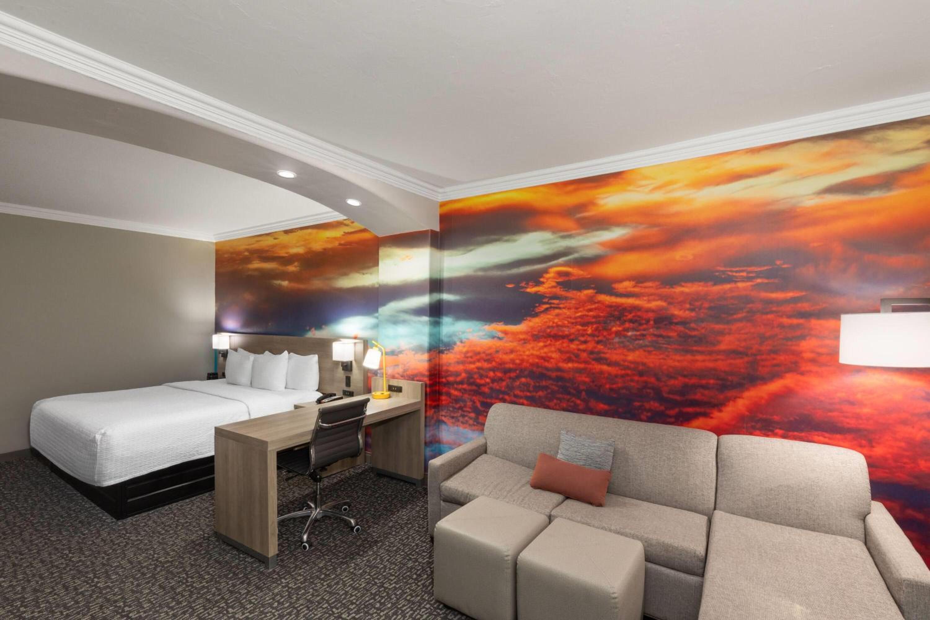 King Studio Suite - Non-Smoking - Photo 5