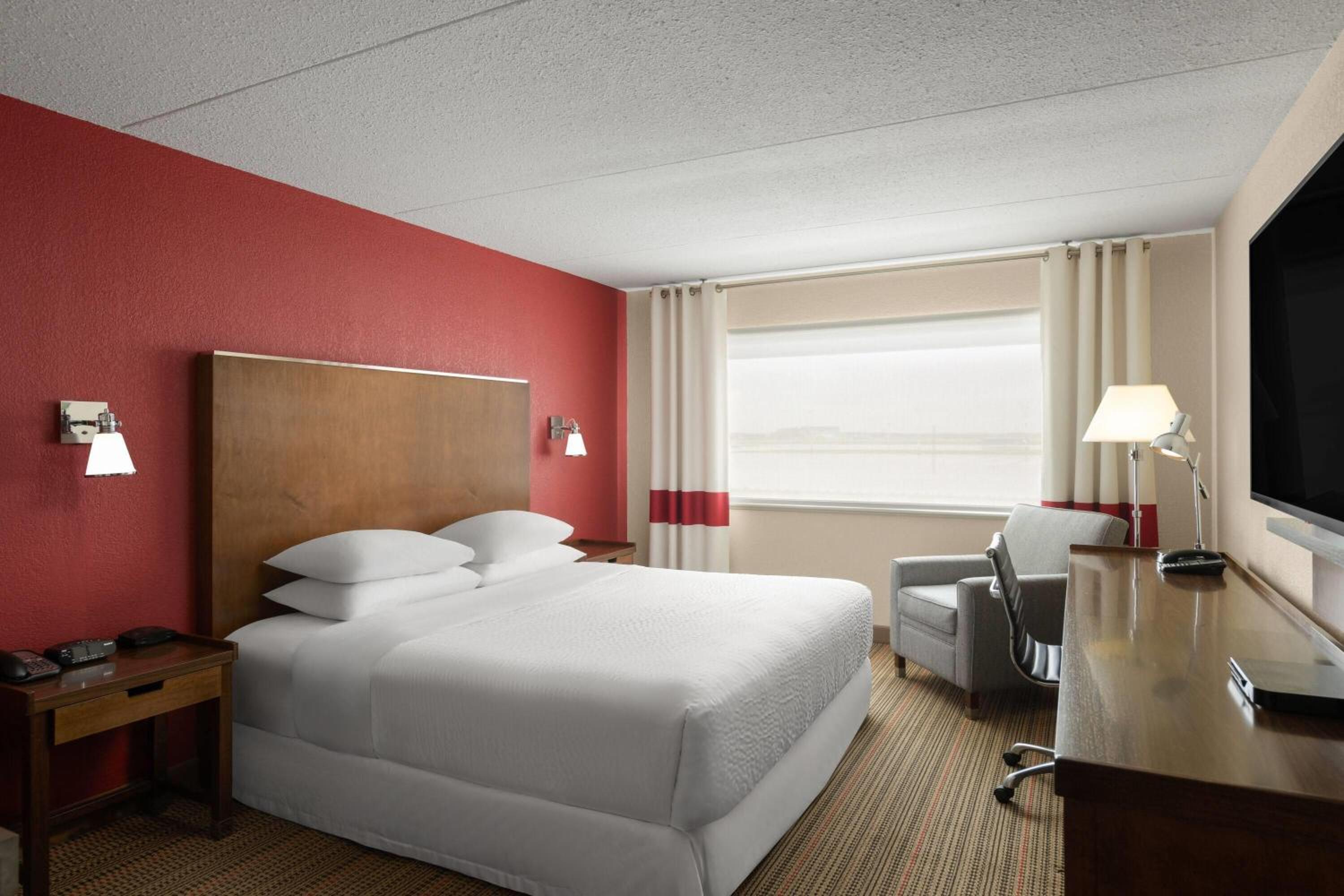 King Room - Mobility Access/Non-Smoking - Photo 1