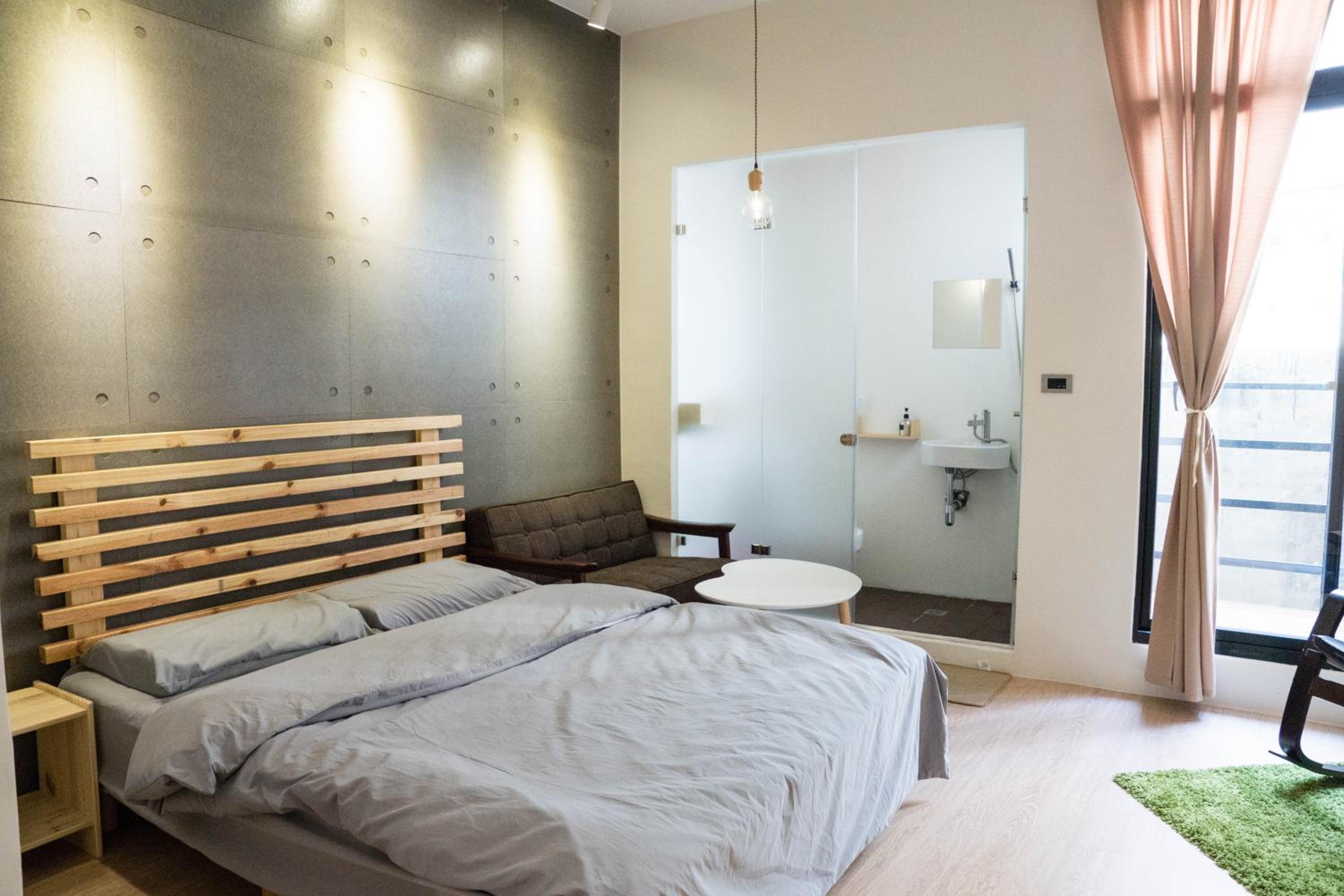 Deluxe Double Room with Private Bathroom photo 1