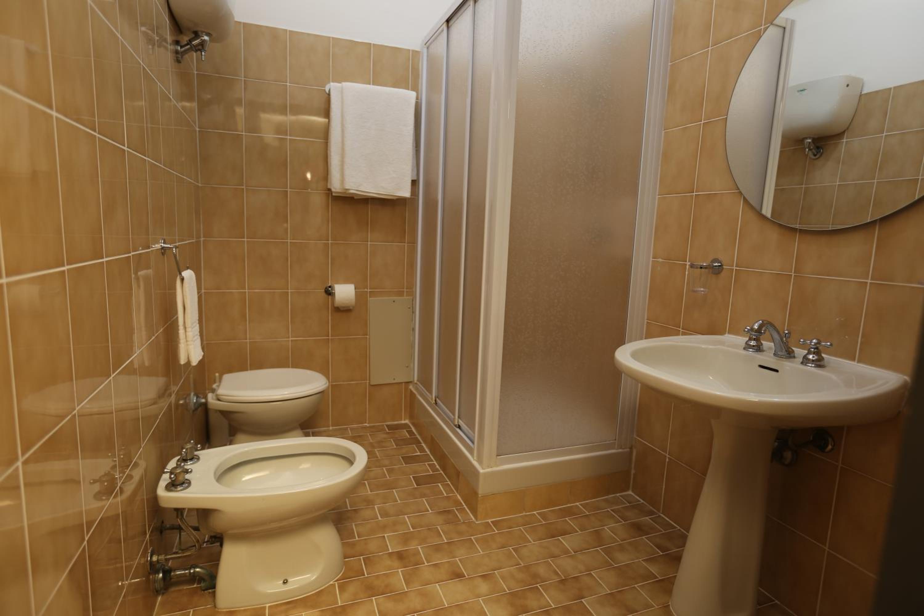 Classic Triple Room photo 3