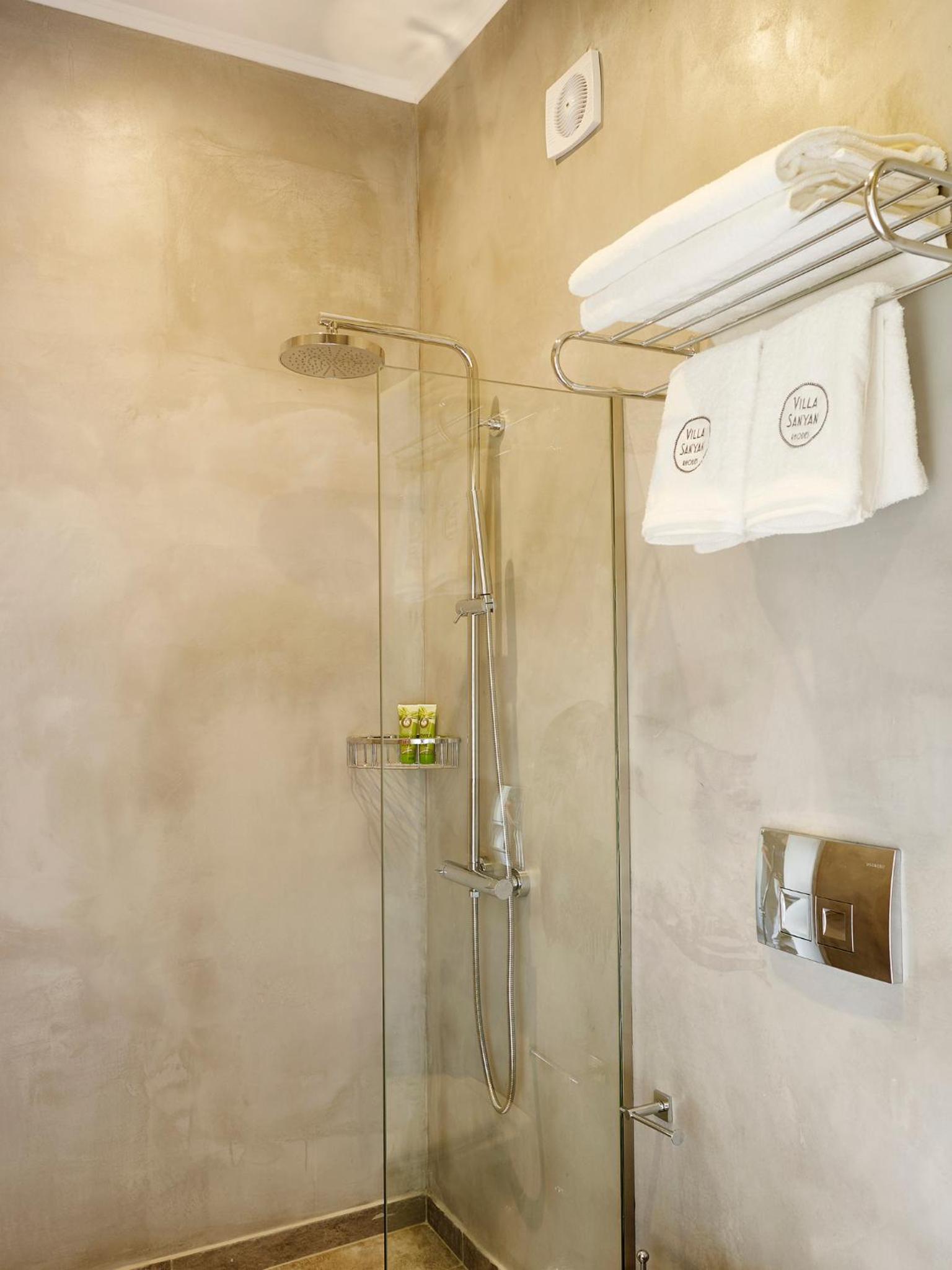 Double Room - Photo 3