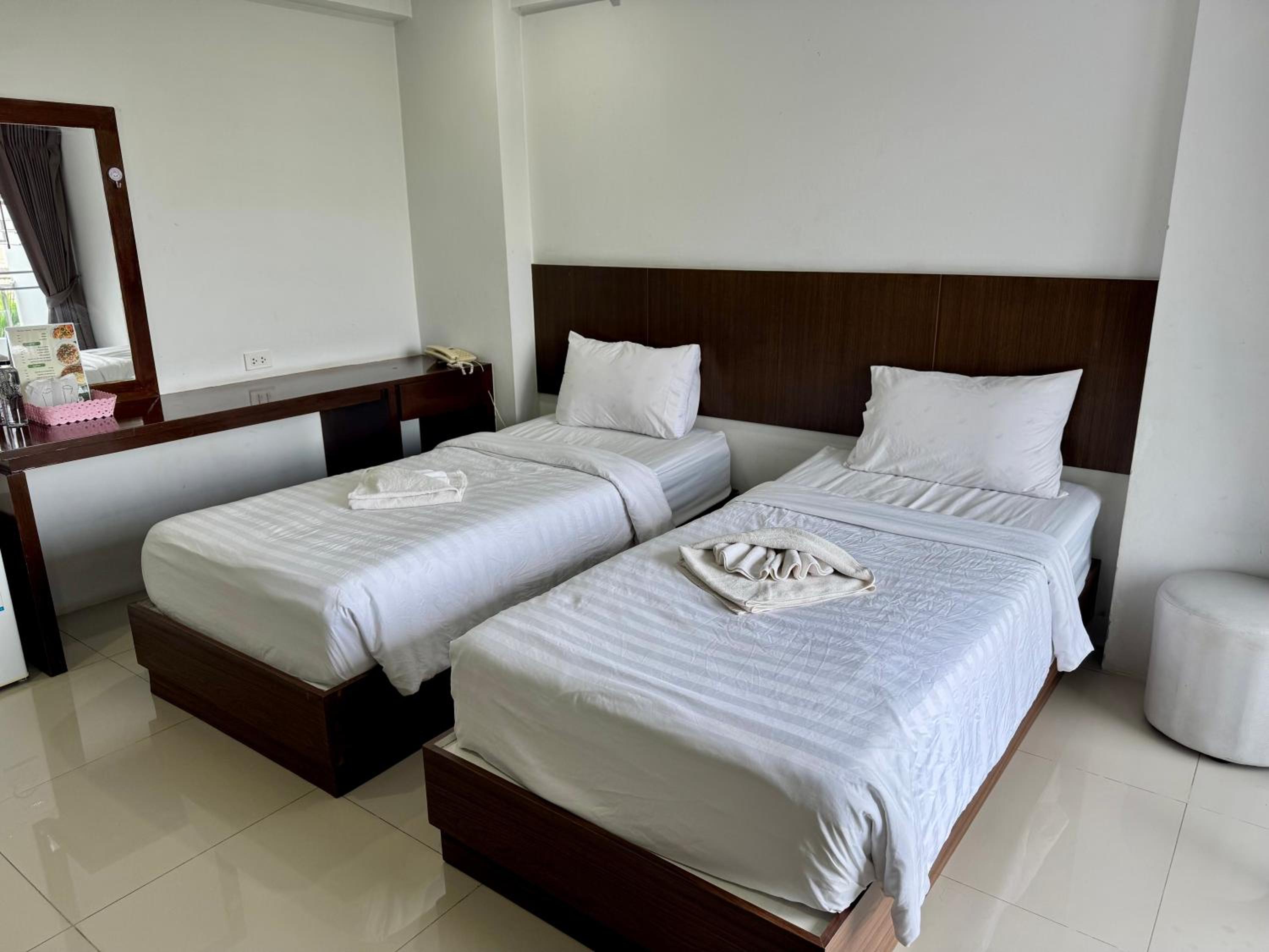 Standard Twin Room photo 2