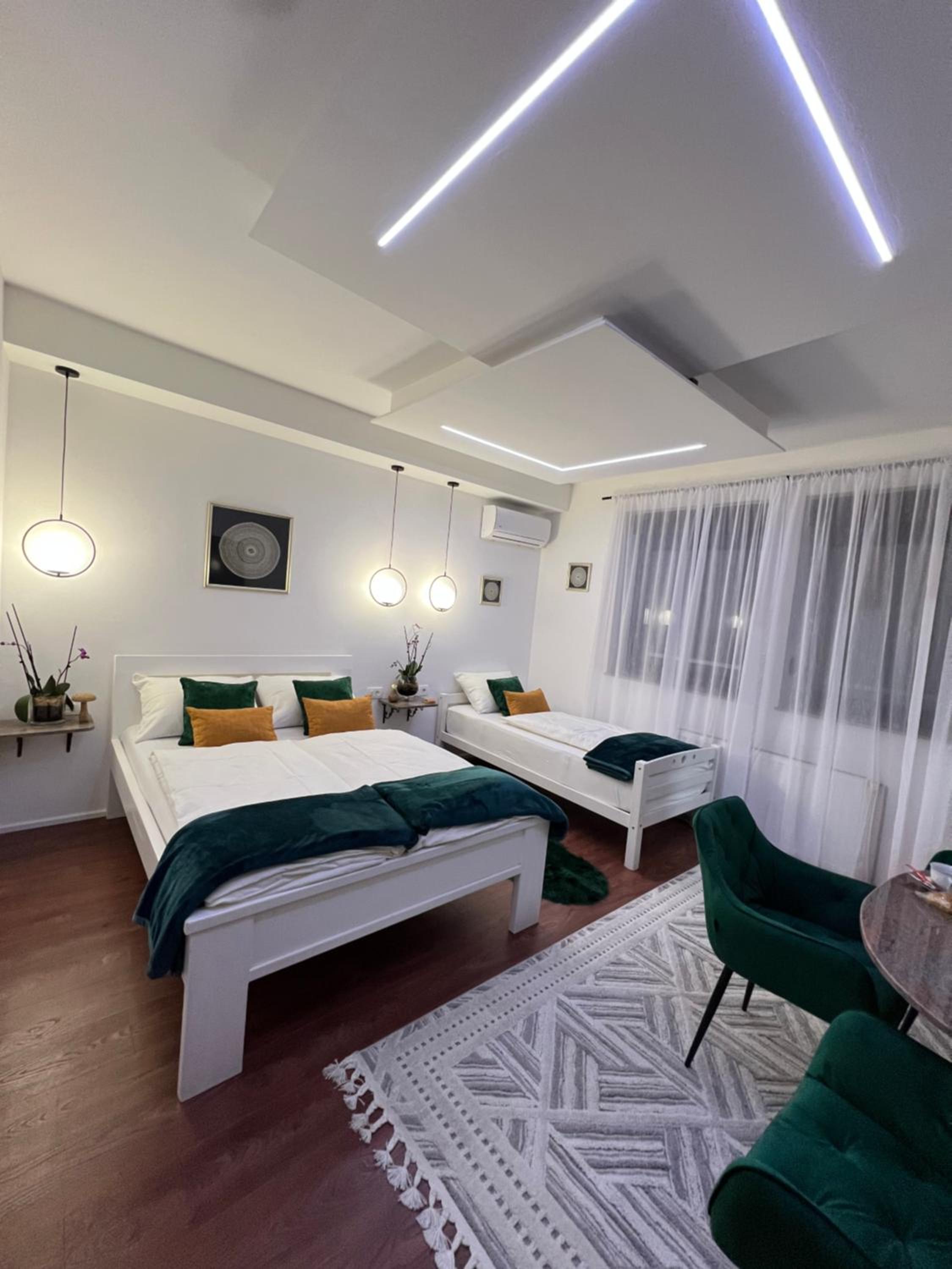 Luxury Triple Room photo 2